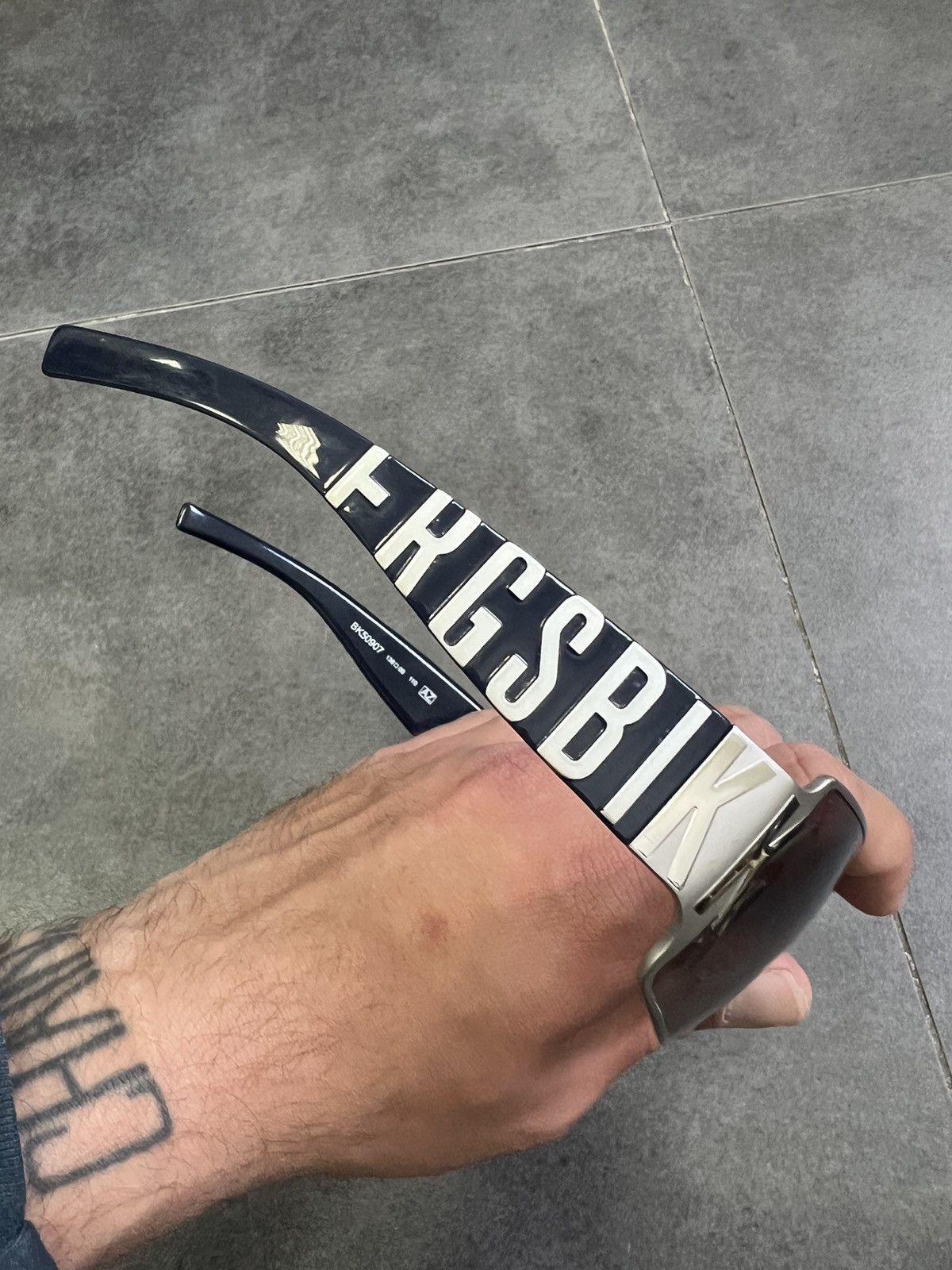 Dirk Bikkembergs Dirk Bikkembergs rare logo mask shield sunglasses Size ONE SIZE - 8 Thumbnail
