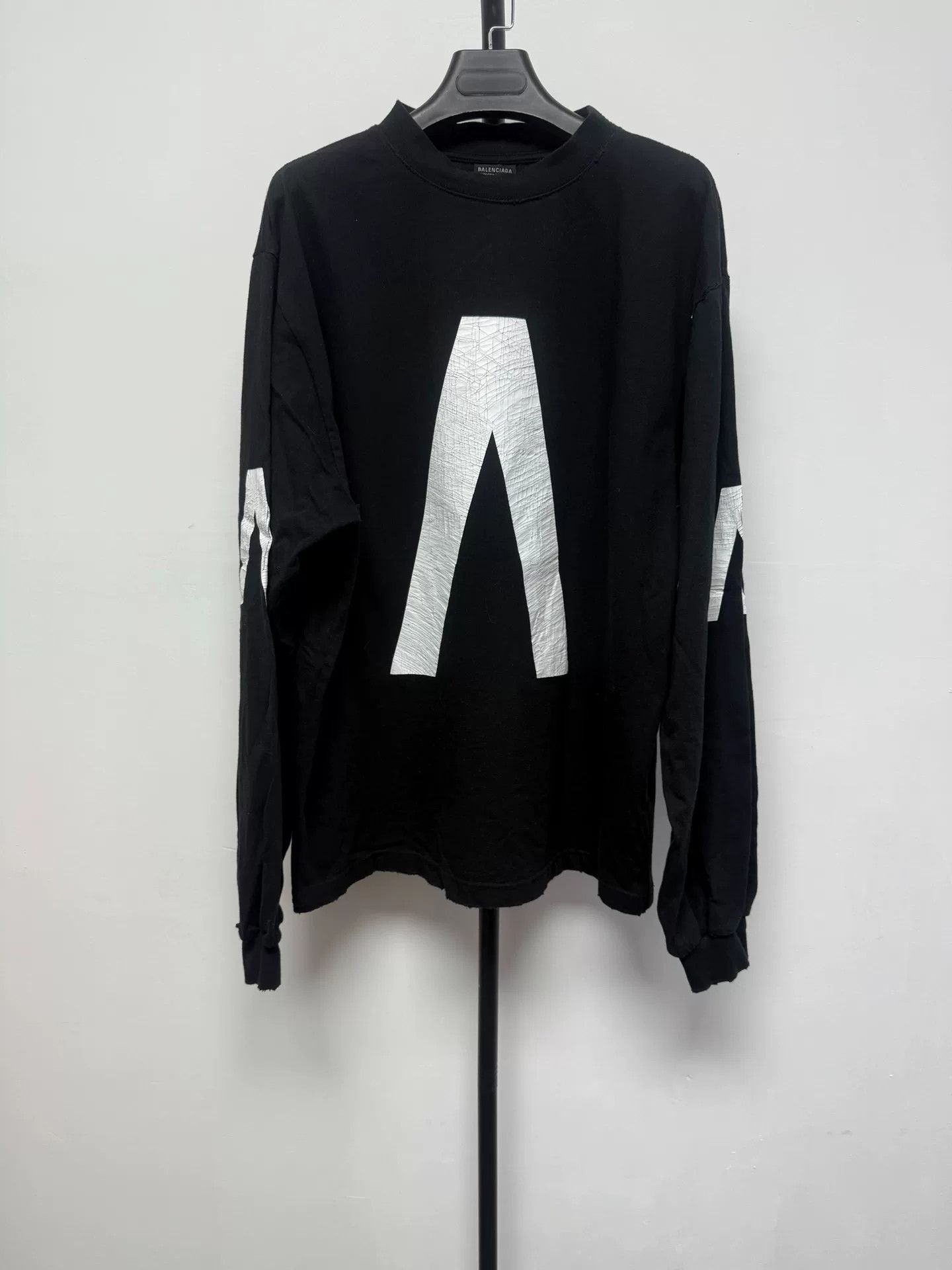 Balenciaga Balenciaga Logo Print Loose Long-Sleeve T-Shirt Size XS / US 0-2 / IT 36-38 - 1 Thumbnail