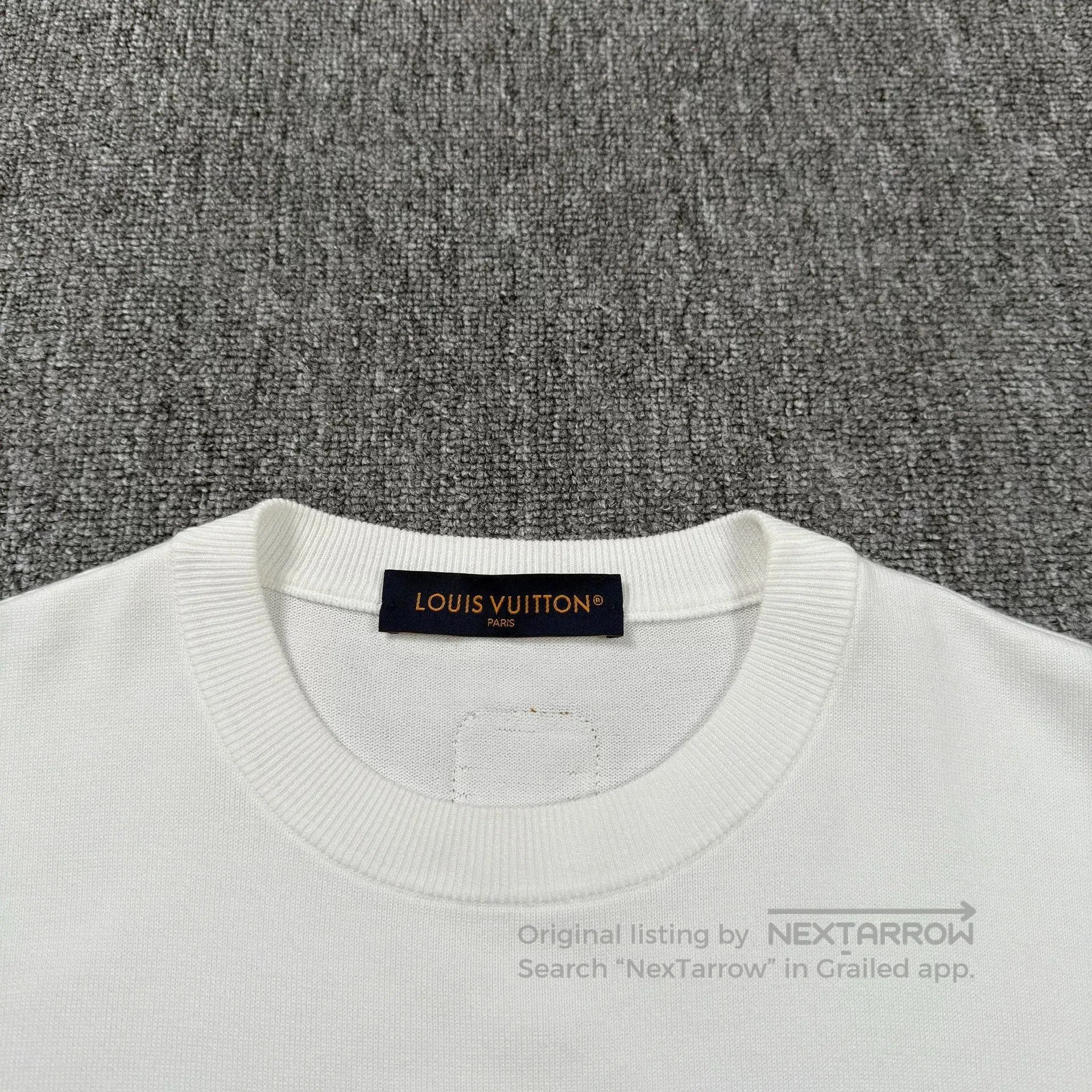 Louis Vuitton white embossed logo short sleeve shirt. Size US S / EU 44-46 / 1 - 2 Thumbnail