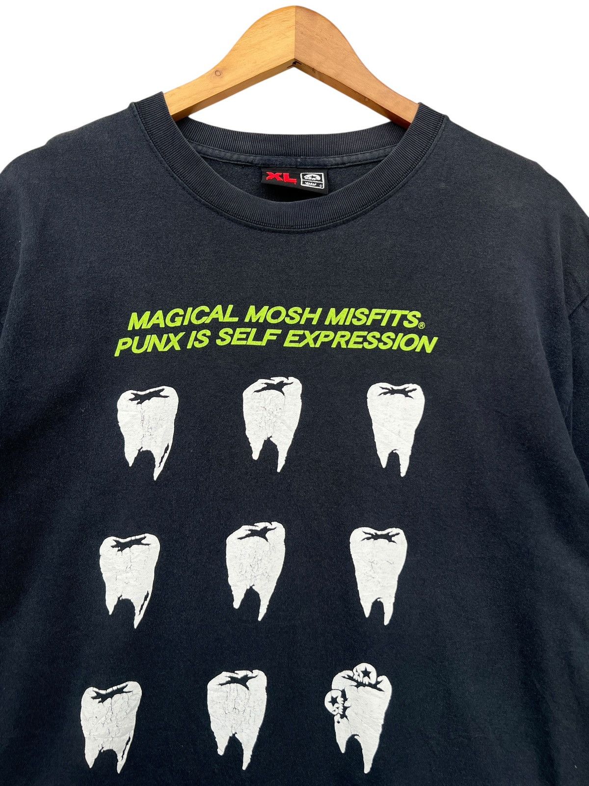 Vintage Vintage Y2K Mitsfit Teeth Sunfaded Black Tee Size US XL / EU 56 / 4 - 3 Thumbnail
