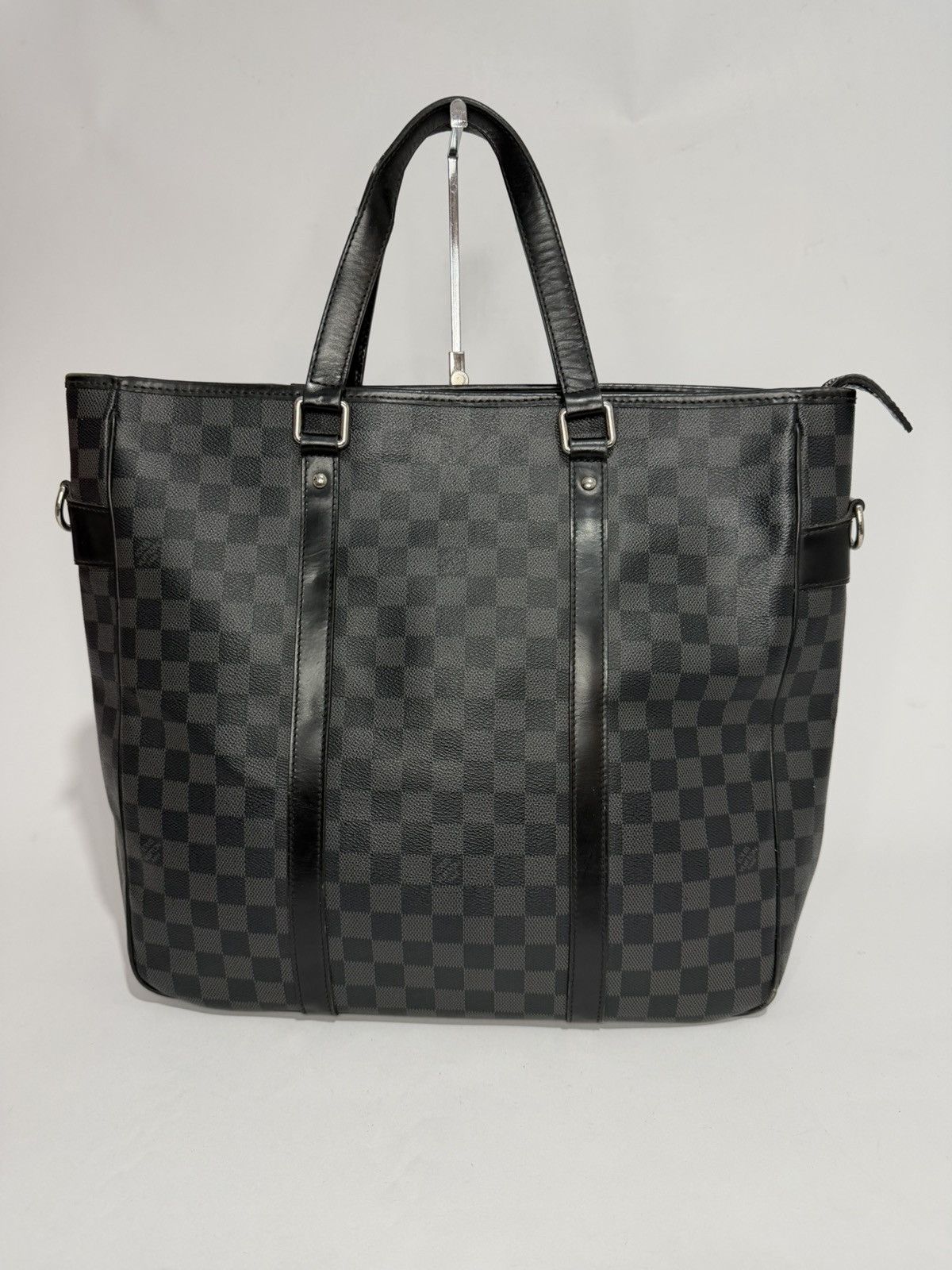 Louis Vuitton Louis Vuitton Damier Graphite Canvas Tadao Bag Size ONE SIZE - 1 Thumbnail