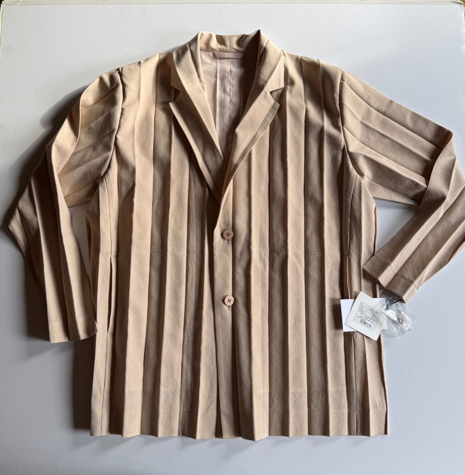 Homme Plisse Issey Miyake Homme Plissé Issey Miyake Edge Blazer in Beige HP48FD25 Size 42R - 1 Thumbnail
