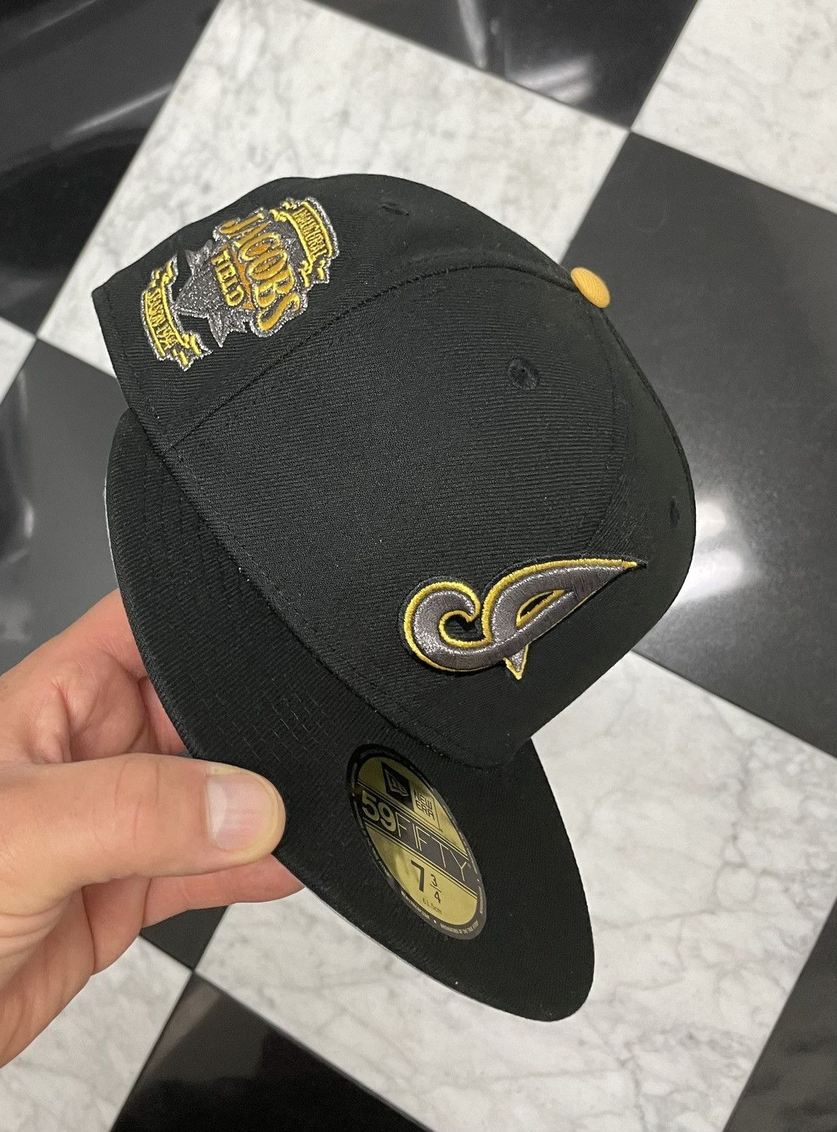 New Era 🔥Exclusive Indians throwback size 7 3/4 Size ONE SIZE - 1 Thumbnail
