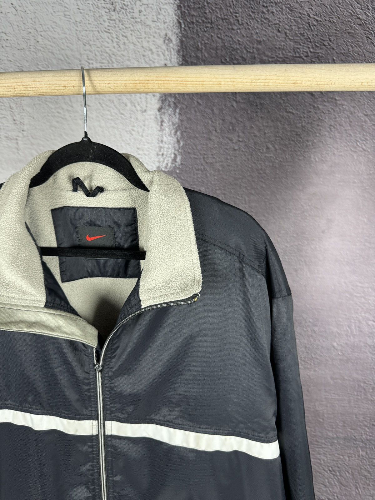 Nike × Vintage Nike vintage 90s black striped swoosh nylon fleece jacket Size US L / EU 52-54 / 3 - 4 Thumbnail