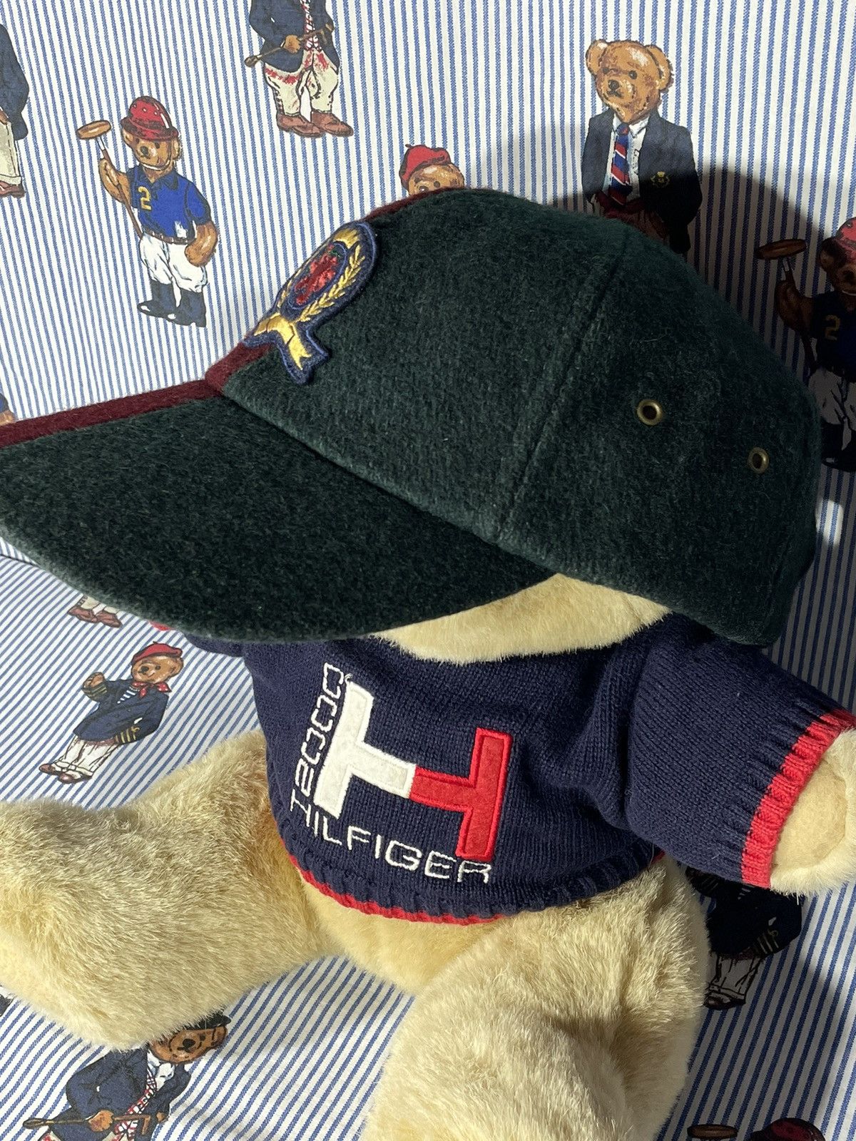 Tommy Hilfiger × Vintage Cap Tommy Hilfiger Lion Crest OG Vintage 90’s Size ONE SIZE - 12 Thumbnail
