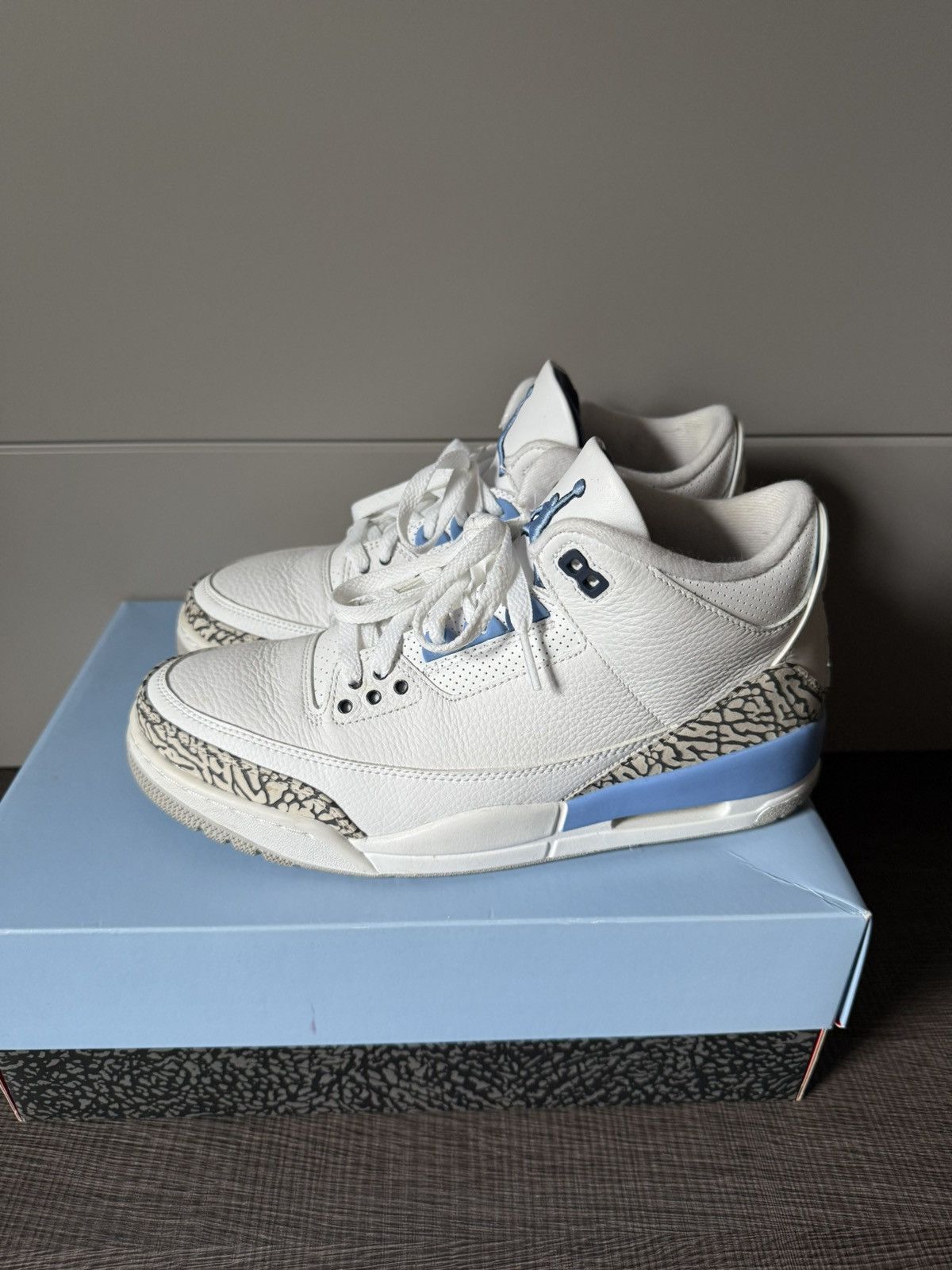 Jordan Brand Nike Air Jordan 3 Retro UNC 2020 Shoes Size US 9 / EU 42 - 3 Thumbnail