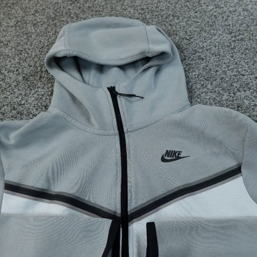 Nike Nike Jacket Mens S Gray White Tech Fleece Windrunner Full Zip Hooded Swoosh Coat Size US S / EU 44-46 / 1 - 3 Thumbnail