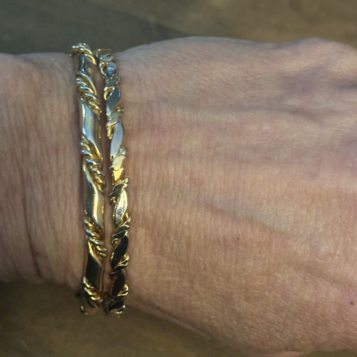 Vintage Vintage gold tone bangle bracelets Size ONE SIZE - 3 Thumbnail