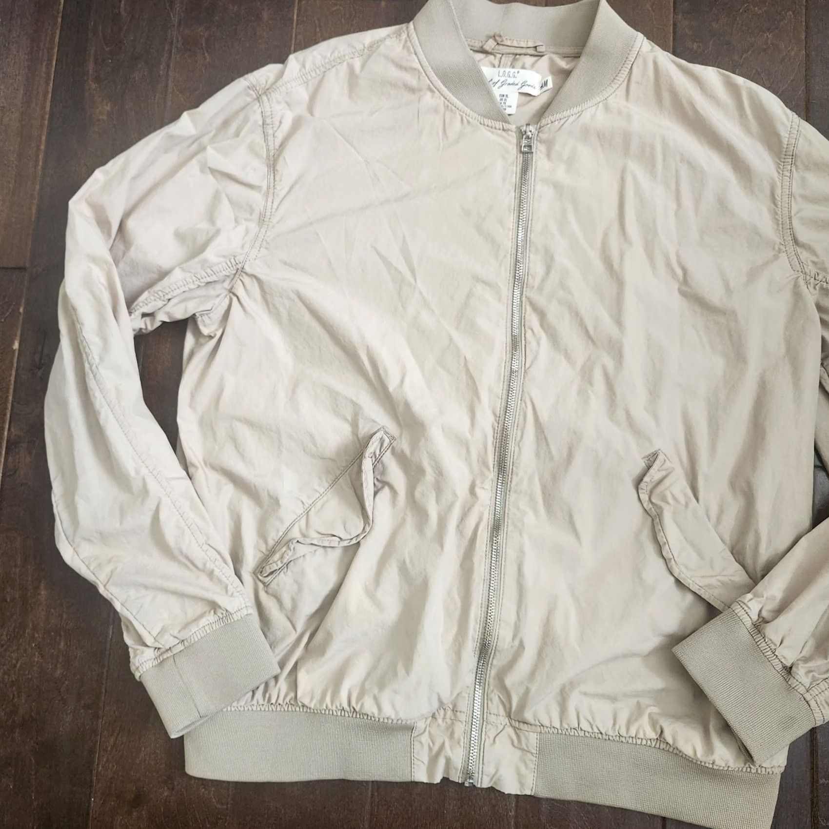 H&M H&M Men Full Zip Bomber Jacket XL Beige, Regular Fit, Polyester, Casual/Travel, Fall/Winter/Spring, Zip, Jacket, Men, Long Sleeve, Classic, Outdoor Size US XL / EU 56 / 4 - 3 Thumbnail