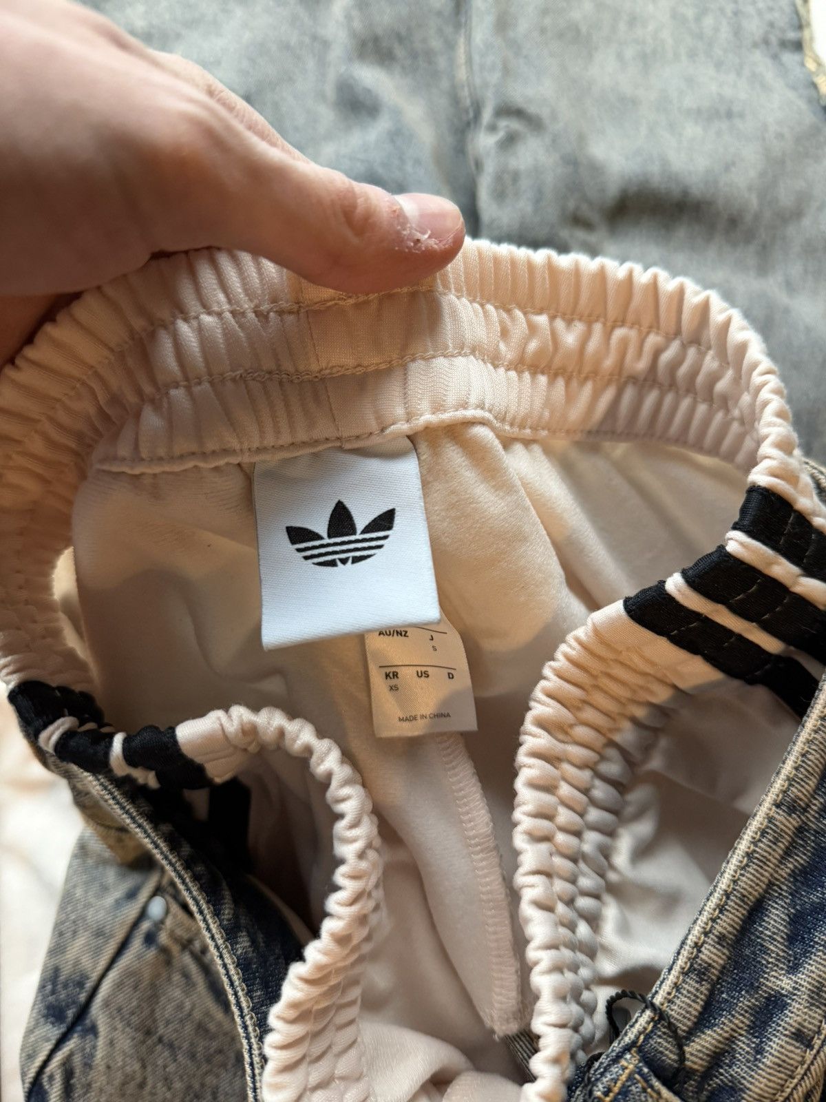 Adidas Adidas adilenum 5.0 deconstructed denim jeans Size 25" / US 0 / IT 36 - 15 Thumbnail