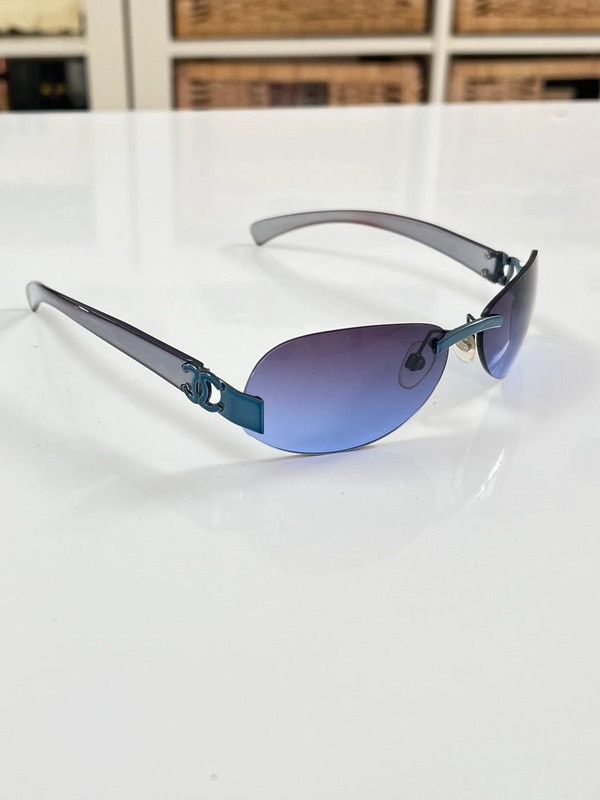 Chanel Chanel Sunglasses 4037 CC Rhinestone 4017 Rimless A0049 Size ONE SIZE - 2 Thumbnail