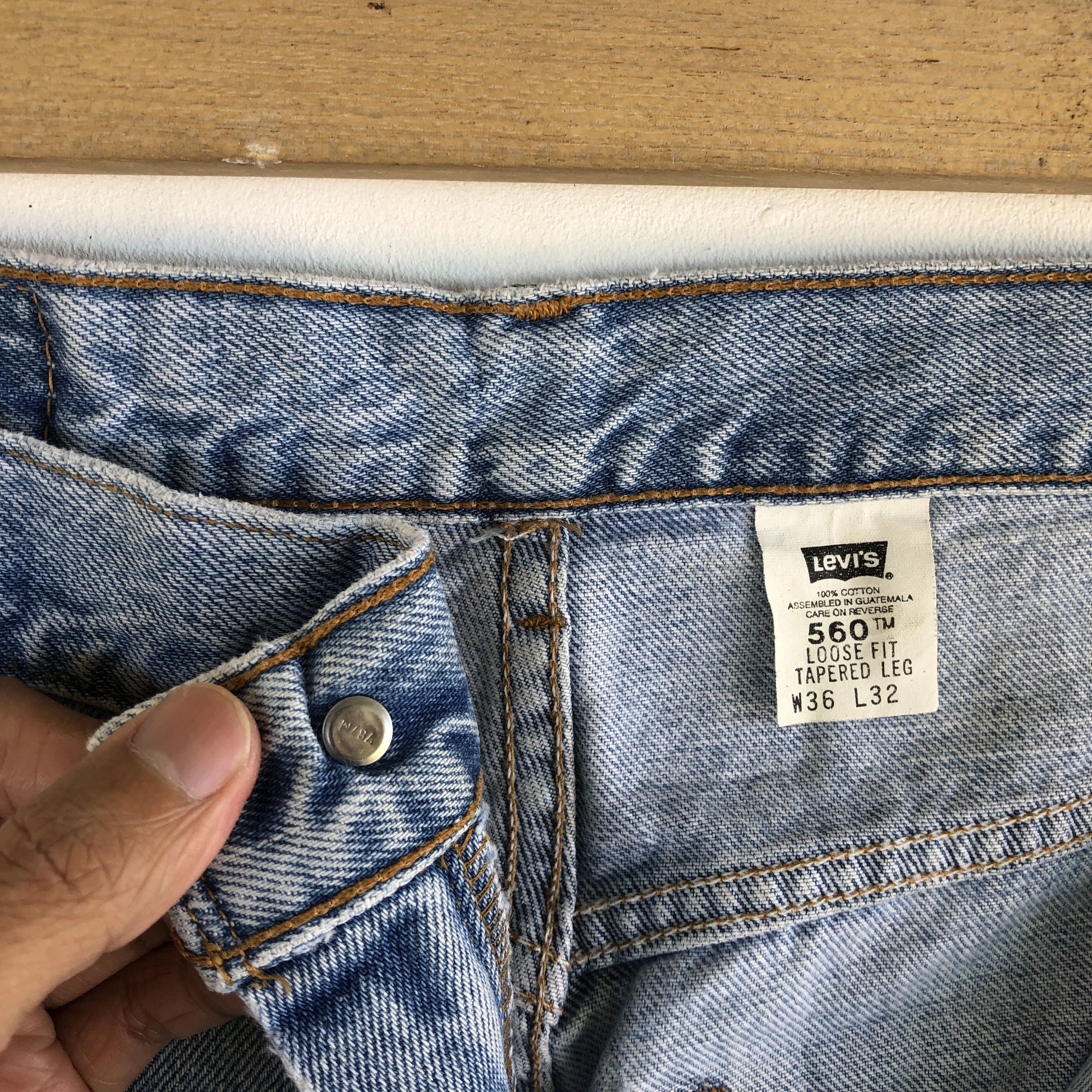 Levi's Vintage Levis 560 Baggy Jeans Distressed Levi's Faded Denim Size US 34 / EU 50 - 7 Thumbnail