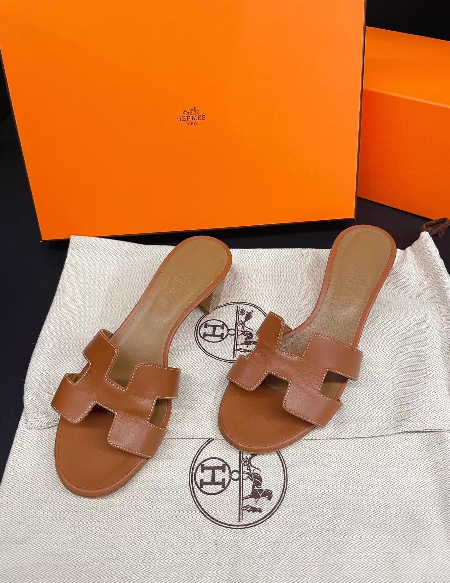 Hermes Hermès Lambskin Block Heel Slide Sandals Size 35 Size US 4.5 / IT 34.5 - 2 Thumbnail