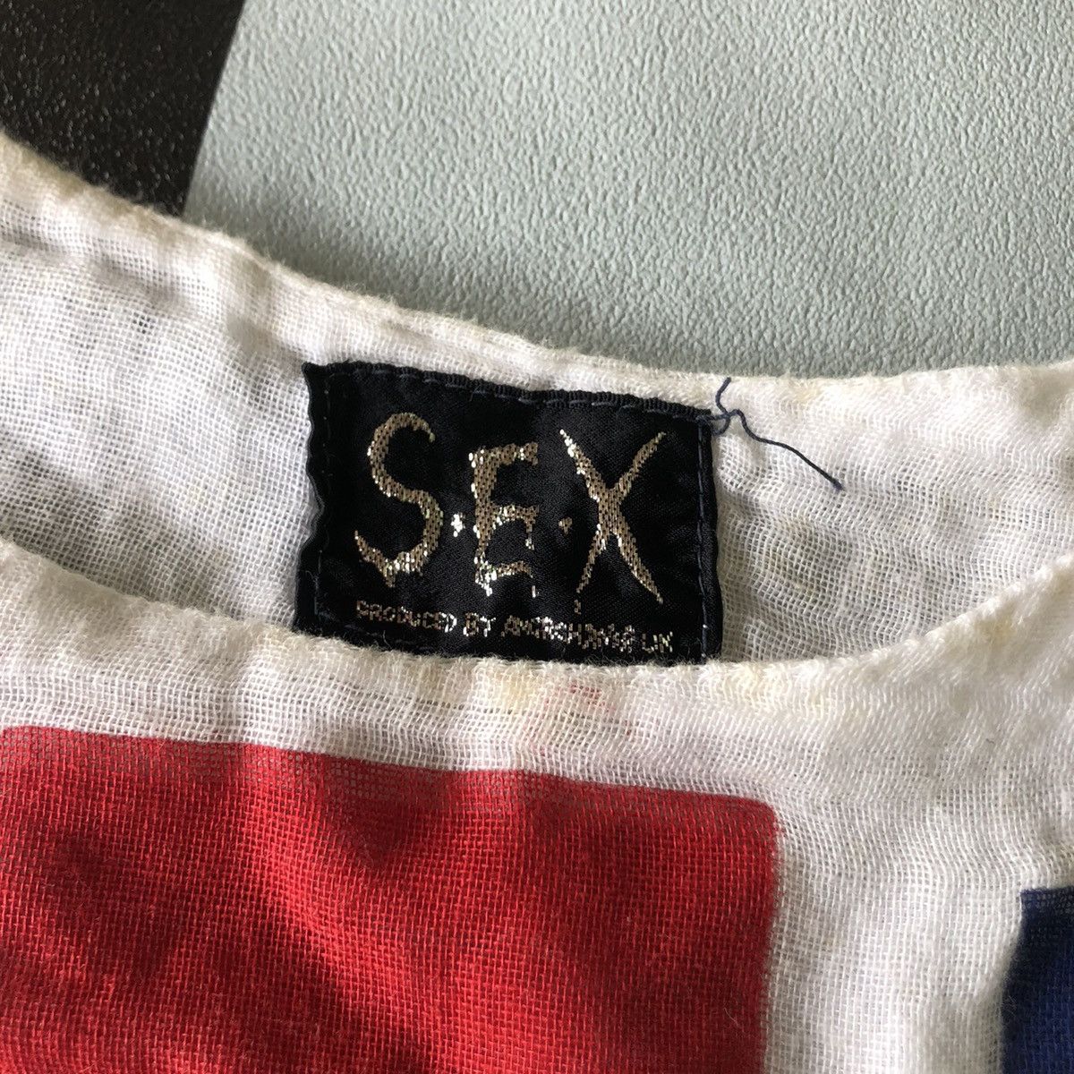 Vintage Vintage S.E.X Sex Pistols God Save The Queen Muslin Shirt Size US S / EU 44-46 / 1 - 11 Thumbnail