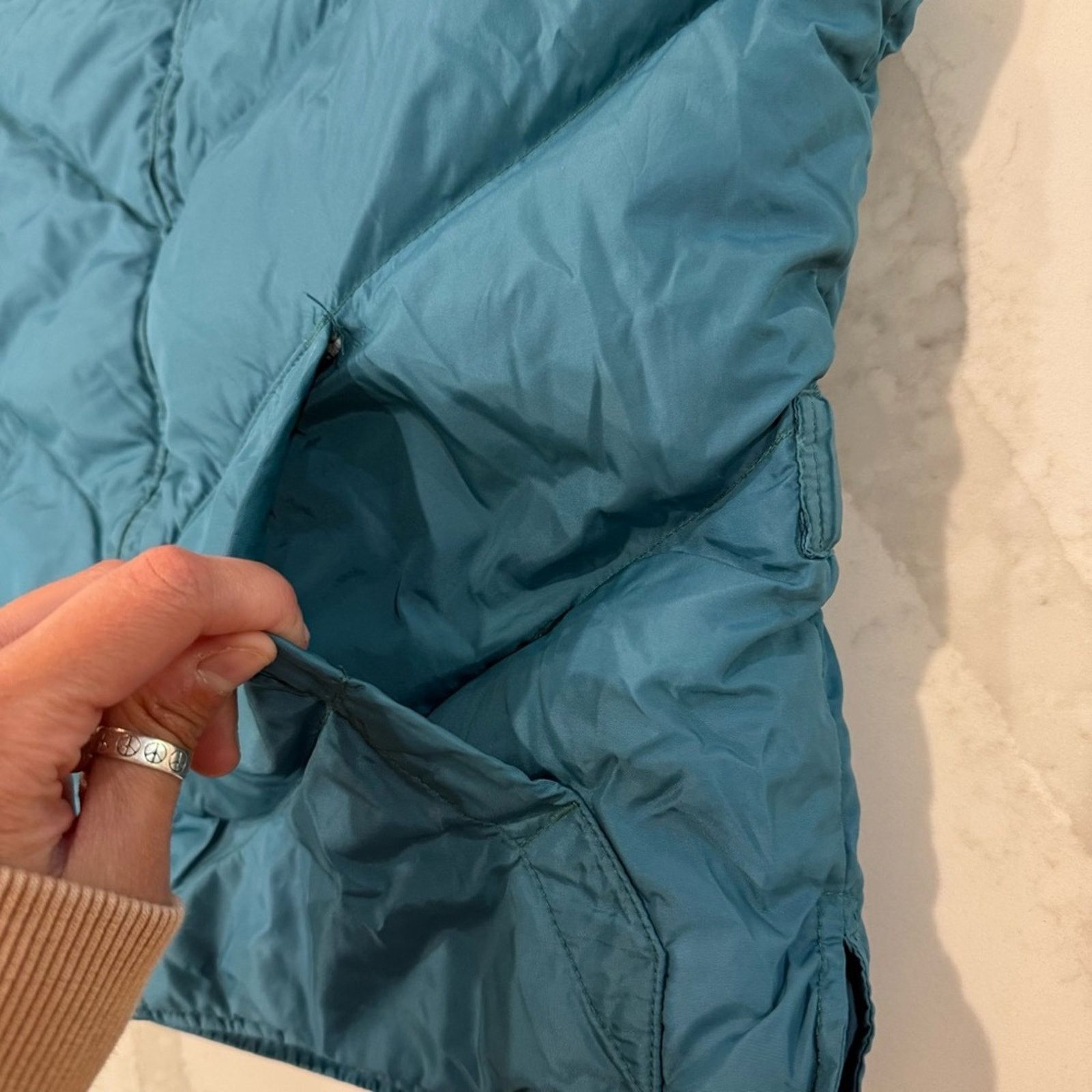 Eddie Bauer Vintage Eddie Bauer GooseDown Chevron Puffer Vest Womens Med Size M / US 6-8 / IT 42-44 - 3 Thumbnail