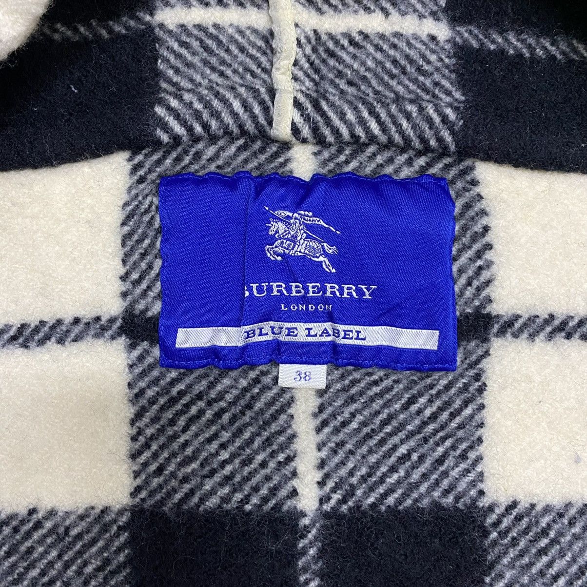 Burberry BURBERRYS PLAID WOOL HOODED CAPE SCARF BUR071 Size ONE SIZE - 2 Thumbnail