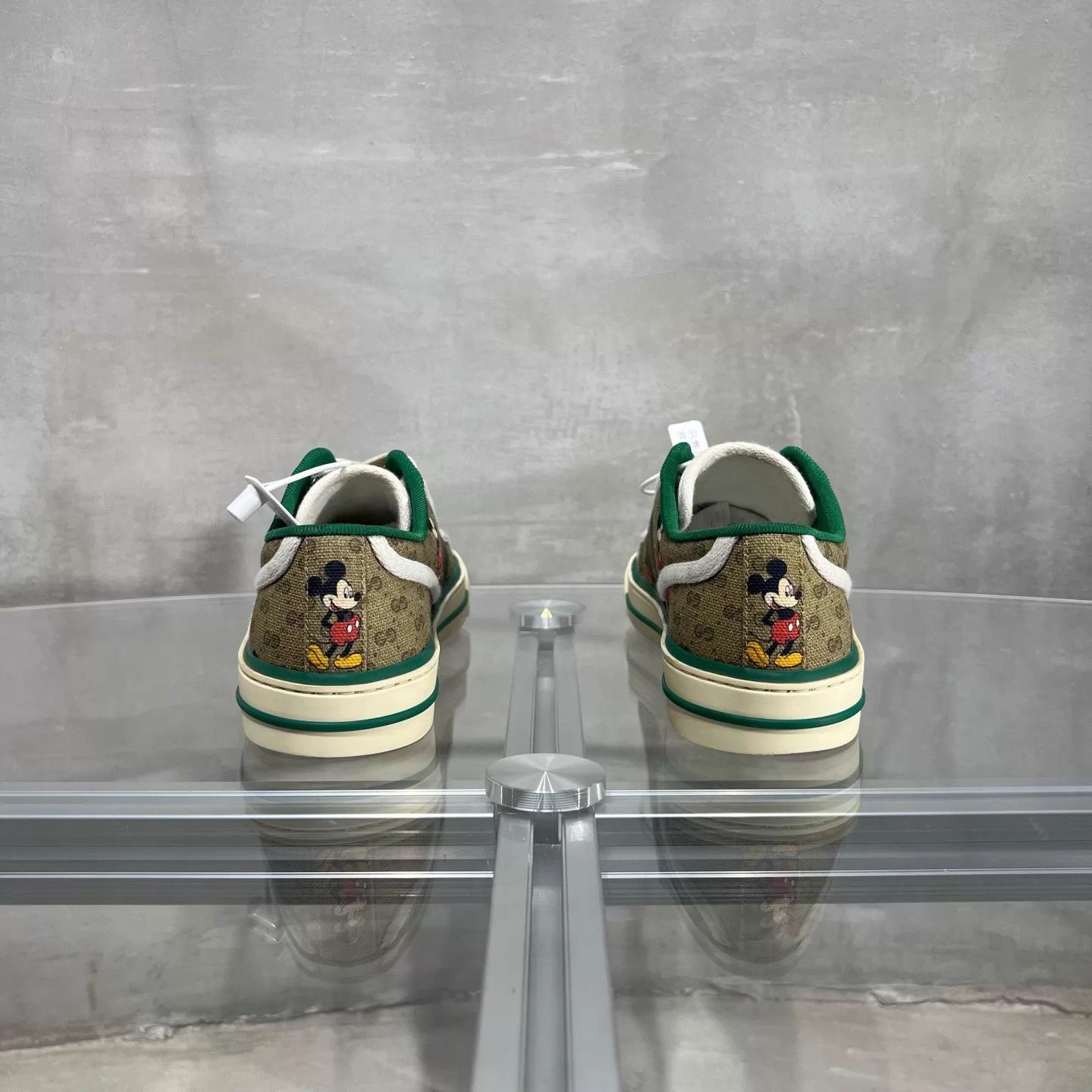 Gucci Disney x GUCCI Tennis 1977 GG Logo Sneakers Wmns 36 Size US 5.5 / IT 35.5 - 5 Thumbnail