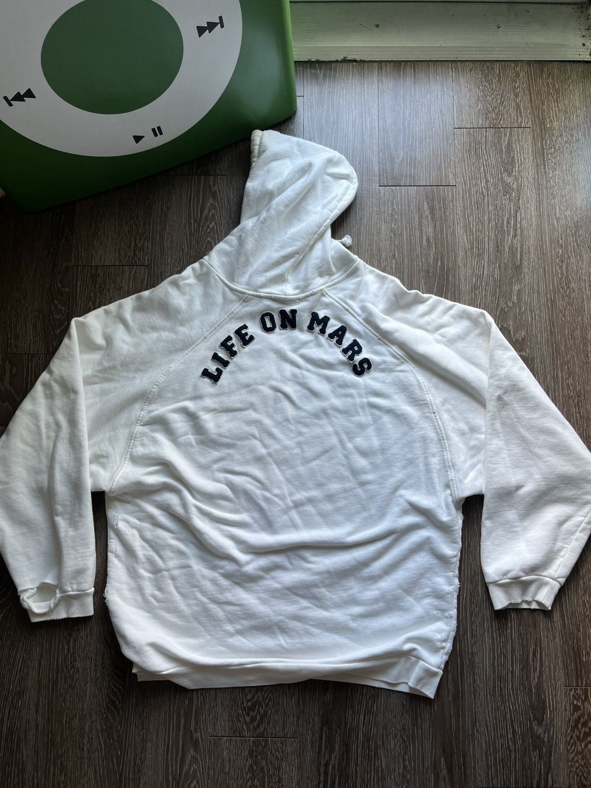 Raf Simons RAF SIMONS LIFE ON MARS DISTRESSED HOODIE CREAM Size US S / EU 44-46 / 1 - 5 Thumbnail