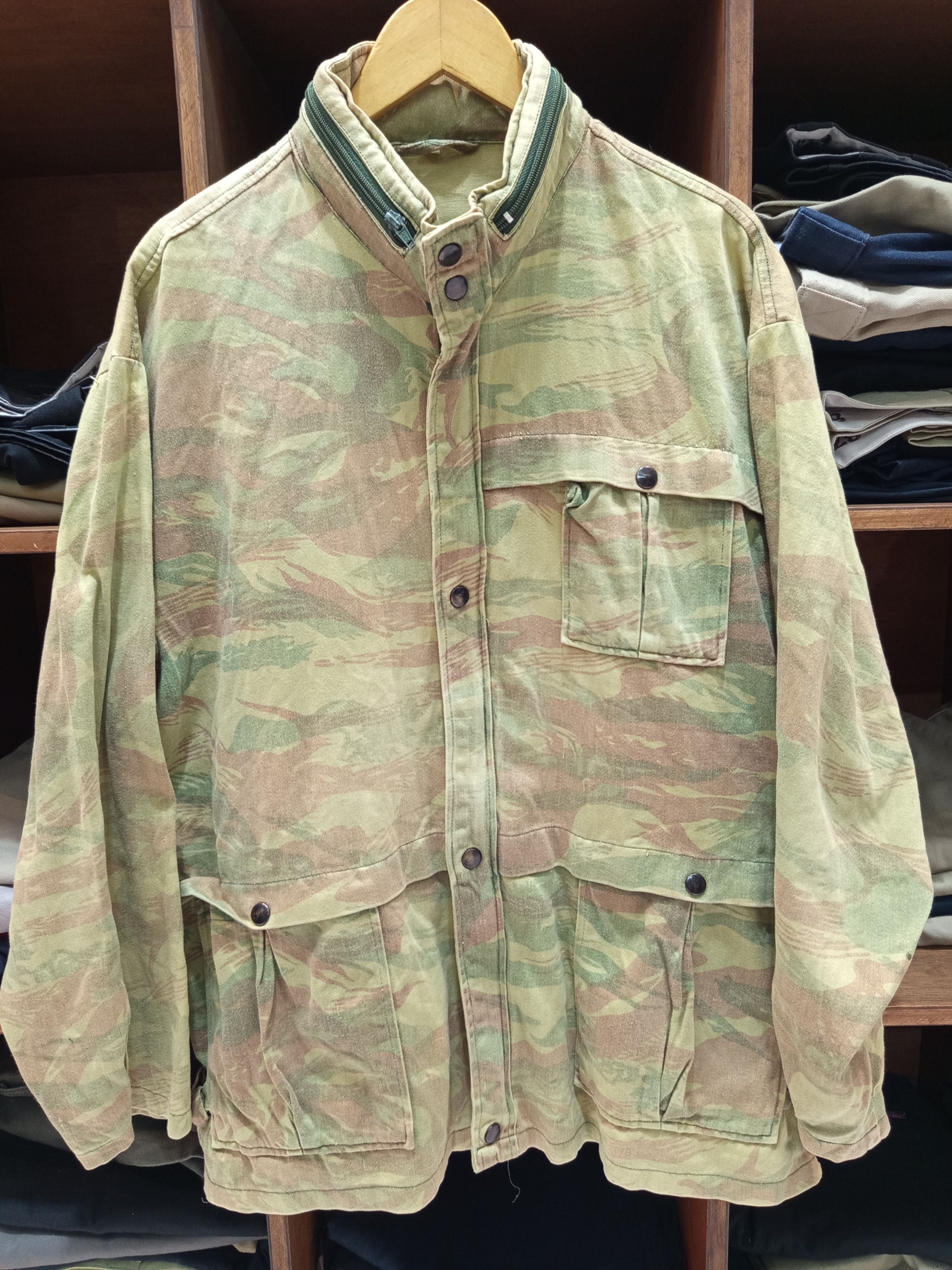 Vintage 1990s Brushstroke Camo Field Jacket Size US L / EU 52-54 / 3 - 1 Thumbnail