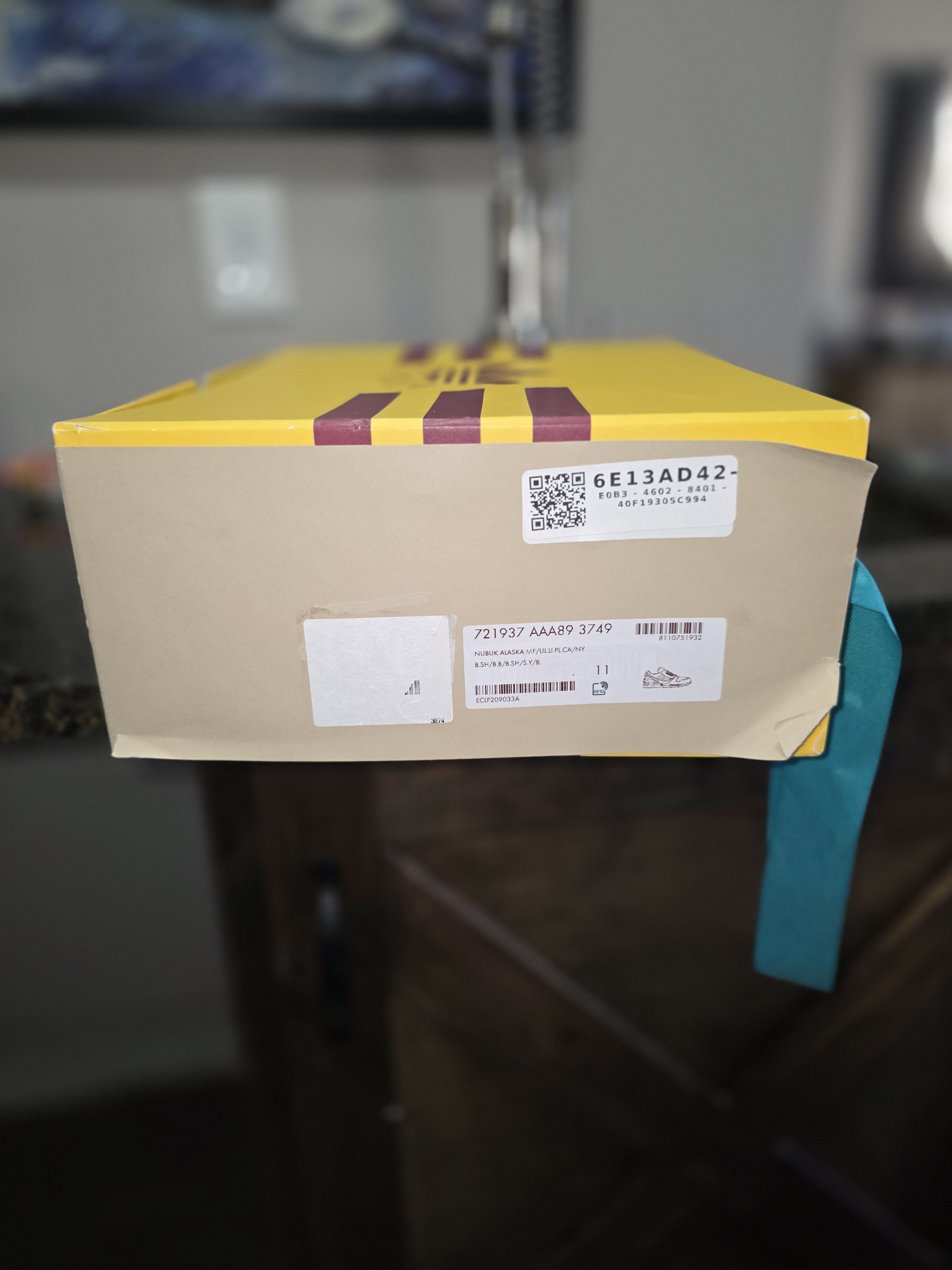 Adidas × Gucci ZX 8000 GG MONOGRAM Size US 11.5 / EU 44-45 - 18 Thumbnail