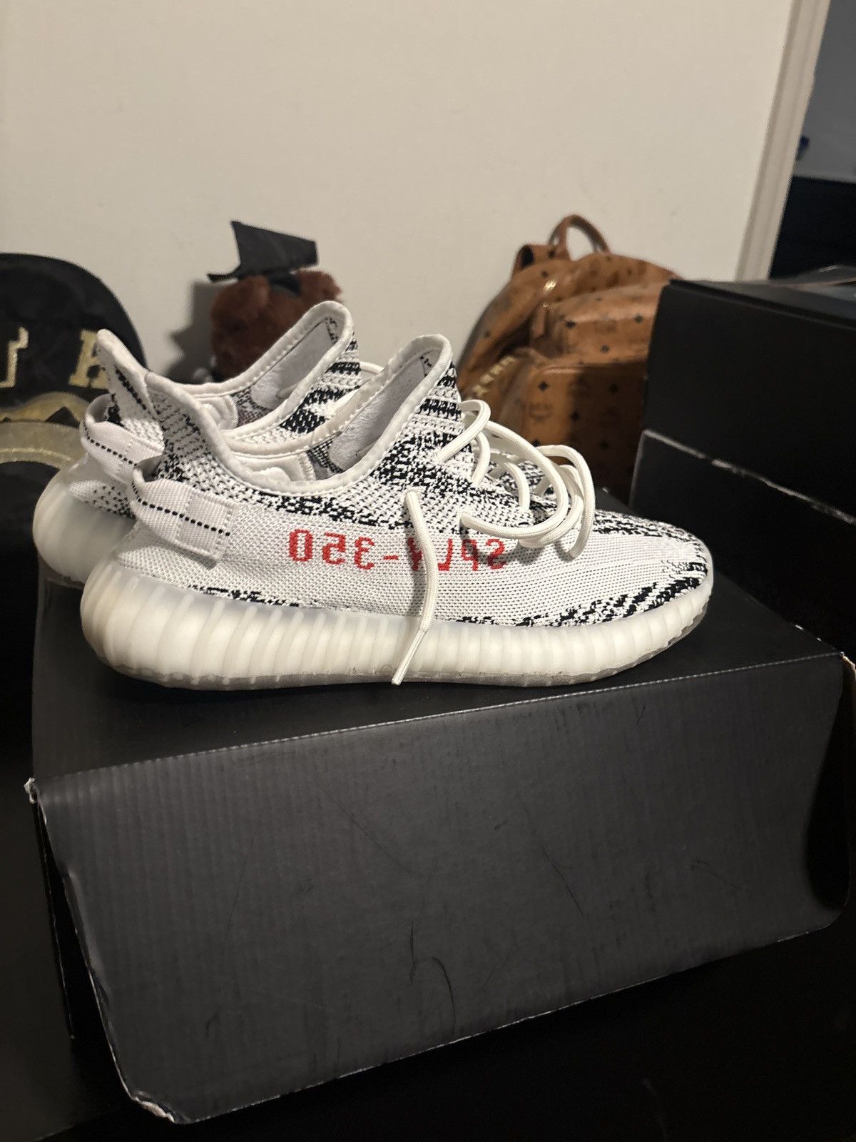 Yeezy Yeezy Boost 350 Zebra v2 Size US 10 / EU 43 - 6 Thumbnail