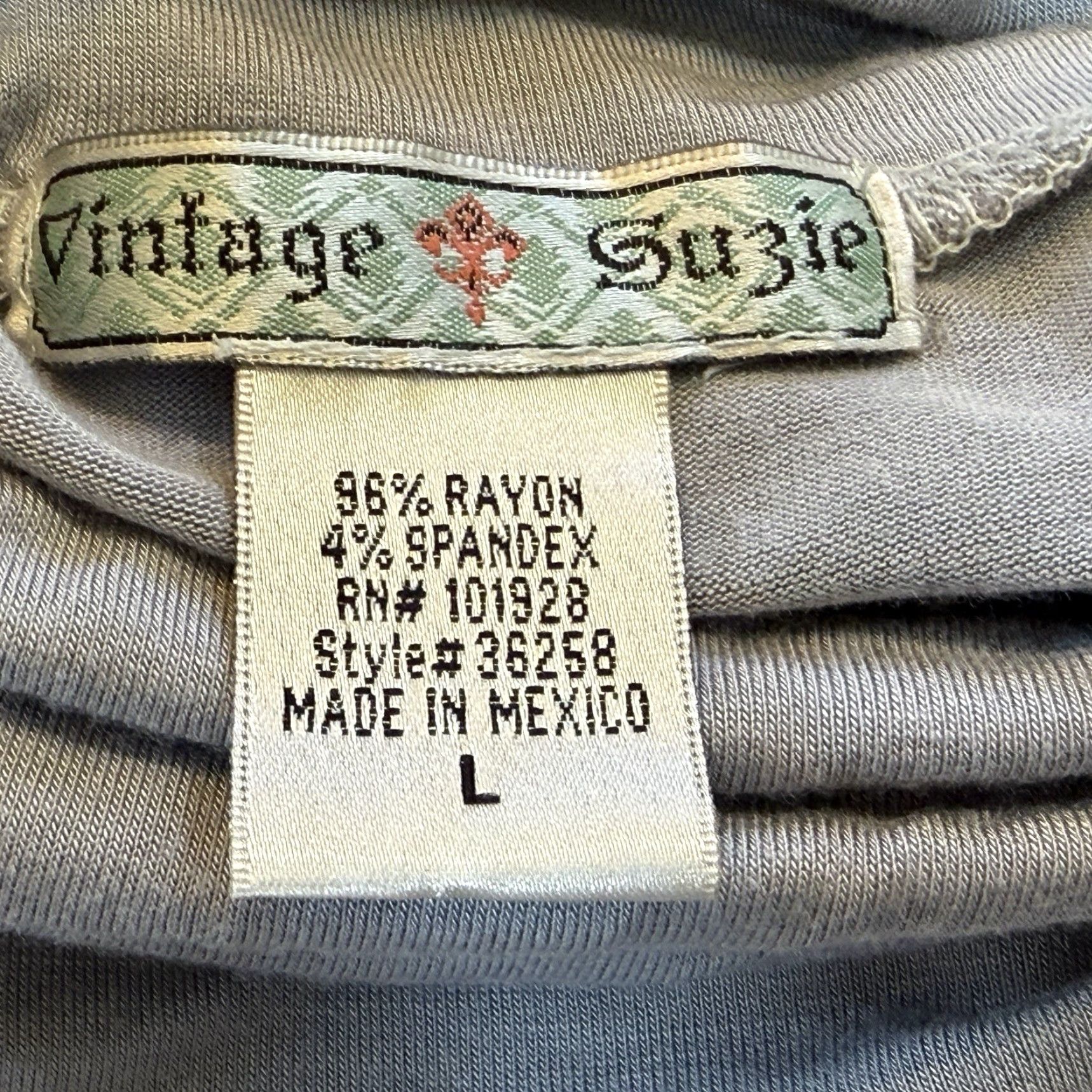 Vintage VINTAGE Suzie Ruched Top Womens L Light Gray Turtleneck 3/4 Sleeve Rayon Spandex Stretch Blouse Size L / US 10 / IT 46 - 6 Thumbnail