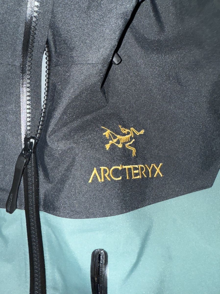 Arc'teryx Arc’teryx Dark Magic Alpha SV Jacket Size US XS / EU 42 / 0 - 5 Thumbnail