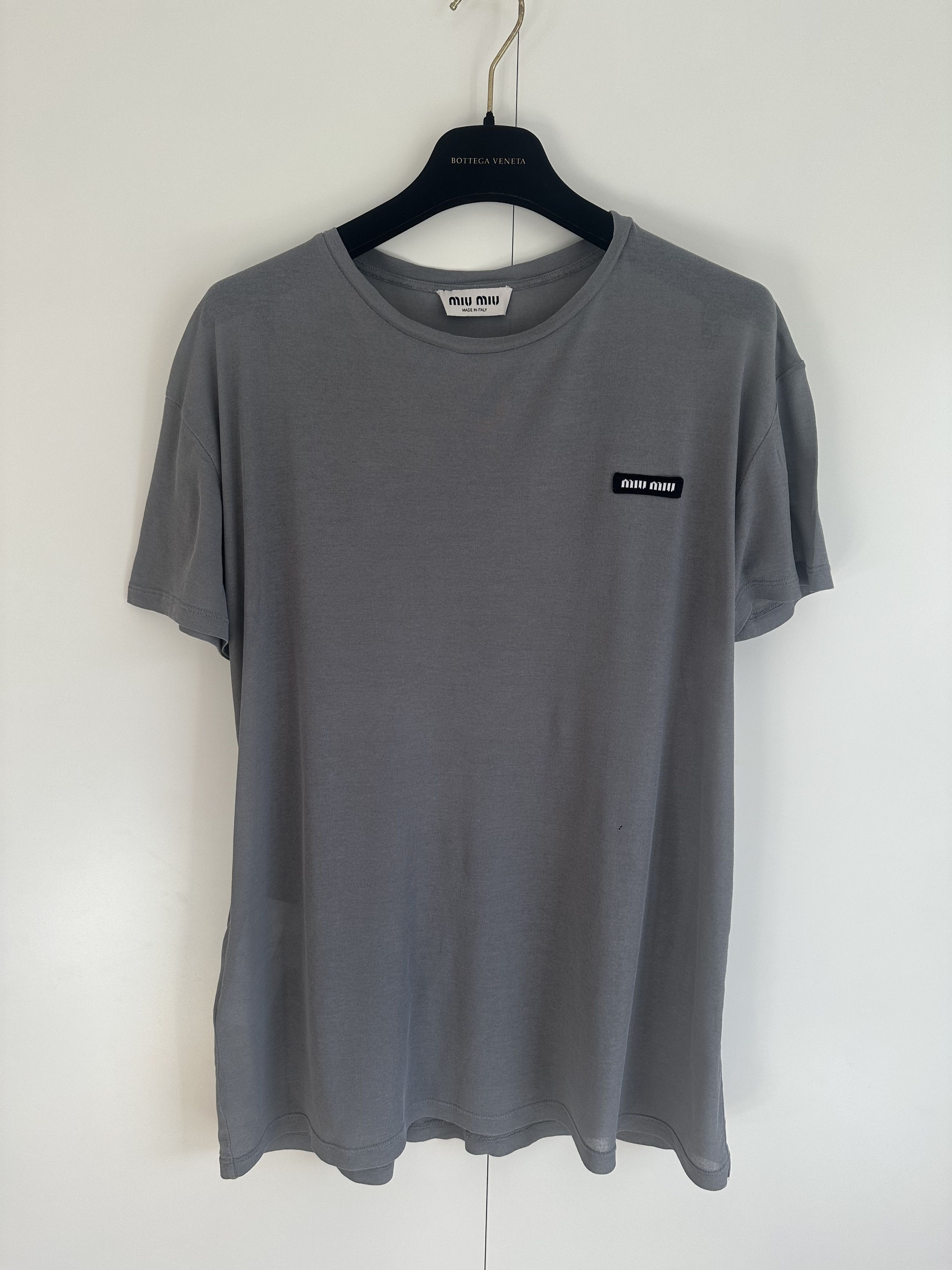 Miu Miu SOLD OUT RUNWAY LOGO PATCH T-SHIRT $1220 Size M / US 6-8 / IT 42-44 - 1 Thumbnail