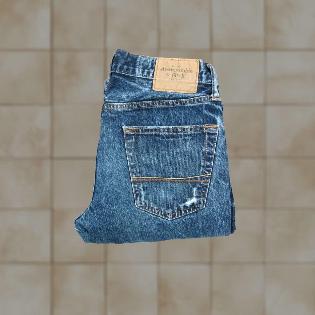 Abercrombie & Fitch Abercrombie Jeans Mens Slim Straight Blue Denim Button Fly 30x32 5-Pocket Distress Vintage No Size US 30 / EU 46 - 1 Thumbnail