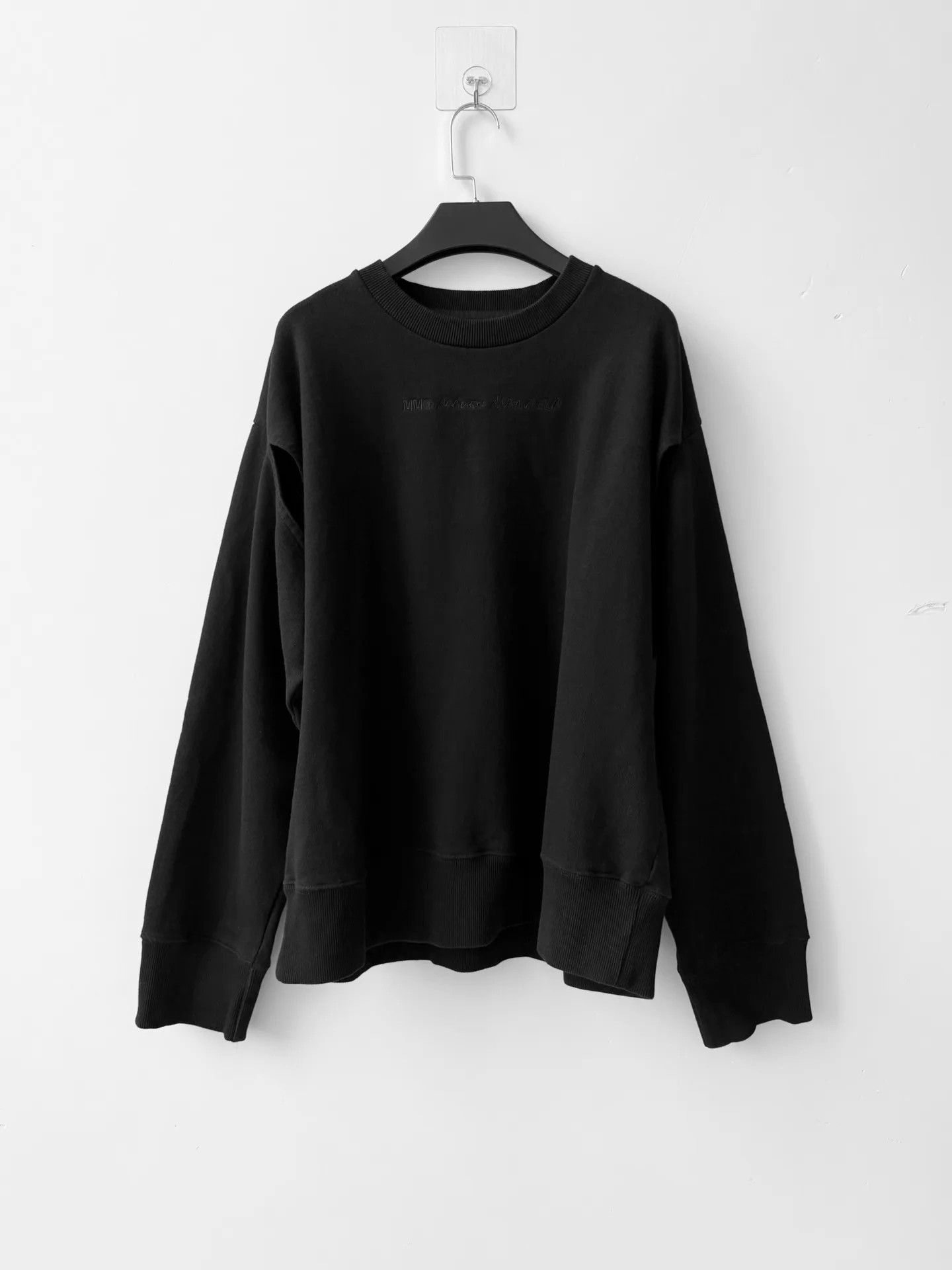 MM6 MM6 S/S20 Cutout Embroidered Sweatshirt Black M Size M / US 6-8 / IT 42-44 - 1 Thumbnail