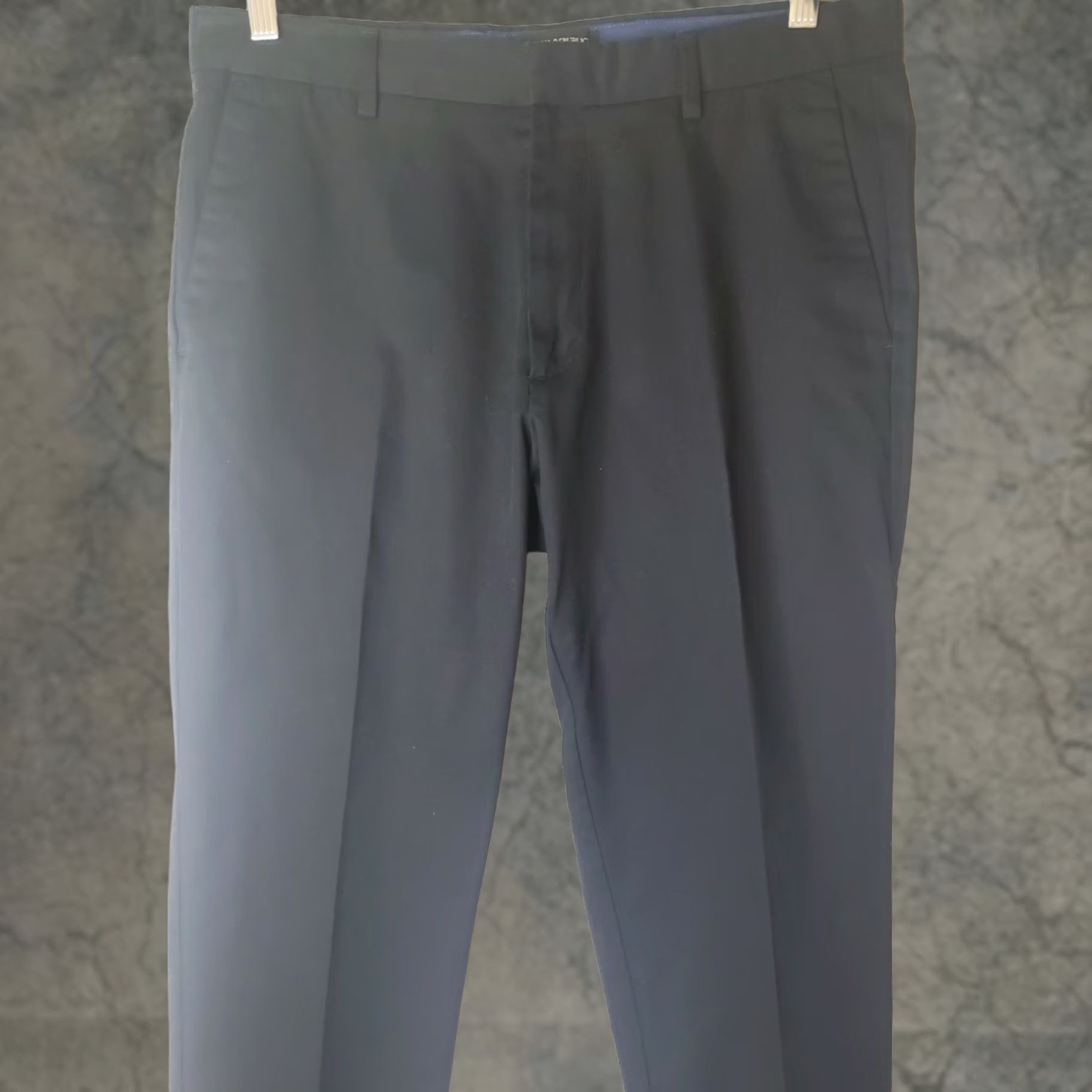 Banana Republic Banana Republic Slim Fit Dress Pants Men 33 Waist 30 Inseam Black Non-Iron Straight Front Belt Loops N/A EUC Size US 33 - 1 Thumbnail