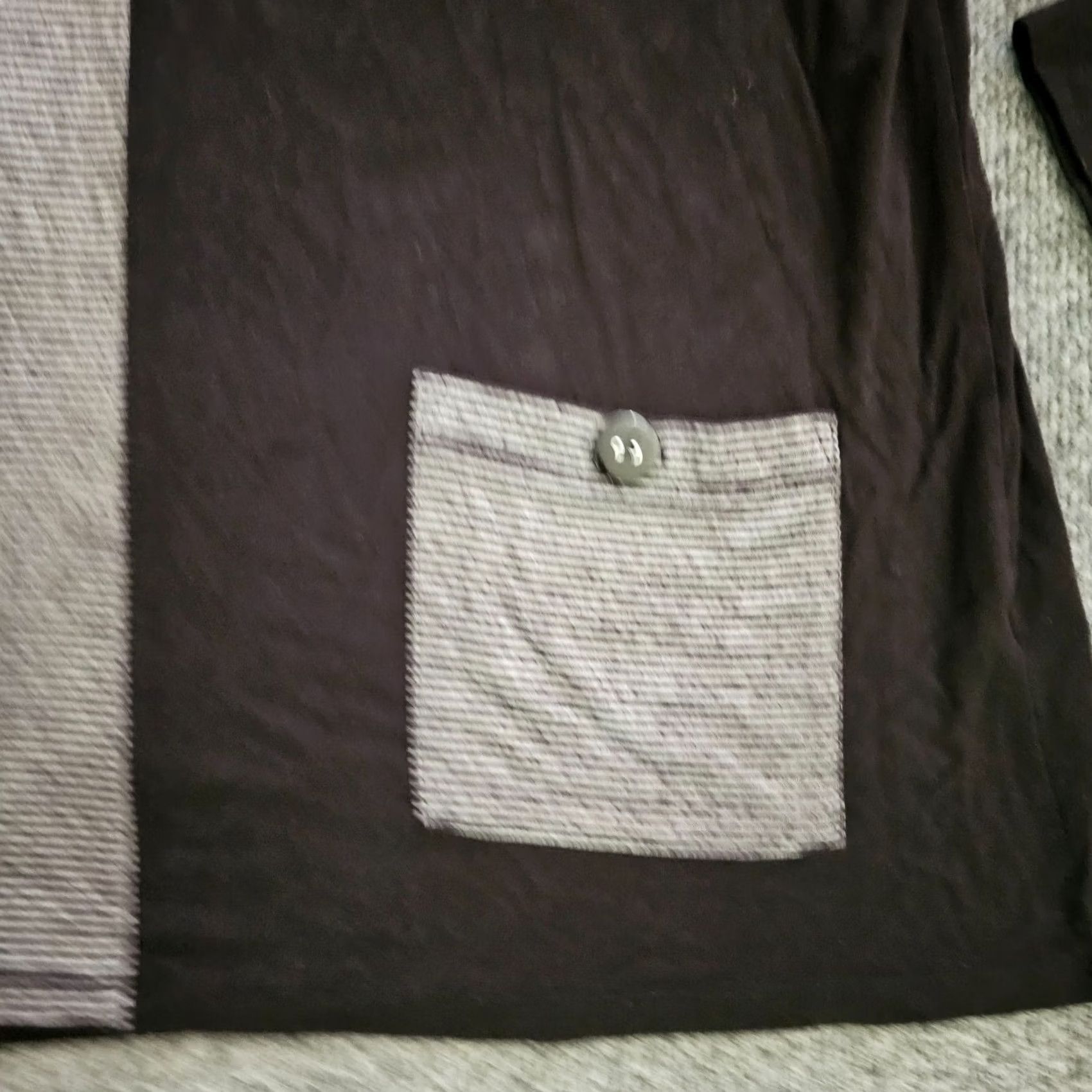 Vintage Focus Casual Life Top Shirt Womens M Black V Neck Pocket Striped Solid Casual Blouse Size M / US 6-8 / IT 42-44 - 4 Thumbnail