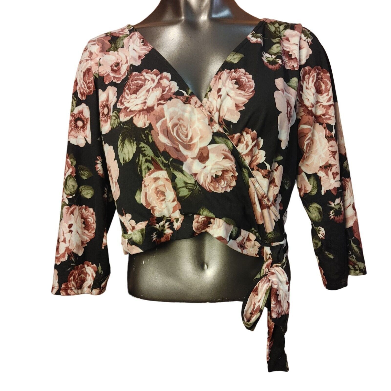 Other Curvy Sense Women's Floral Black/Pink Wrap Cropped top Size XXL / US 16-18 / IT 52-54 - 1 Thumbnail
