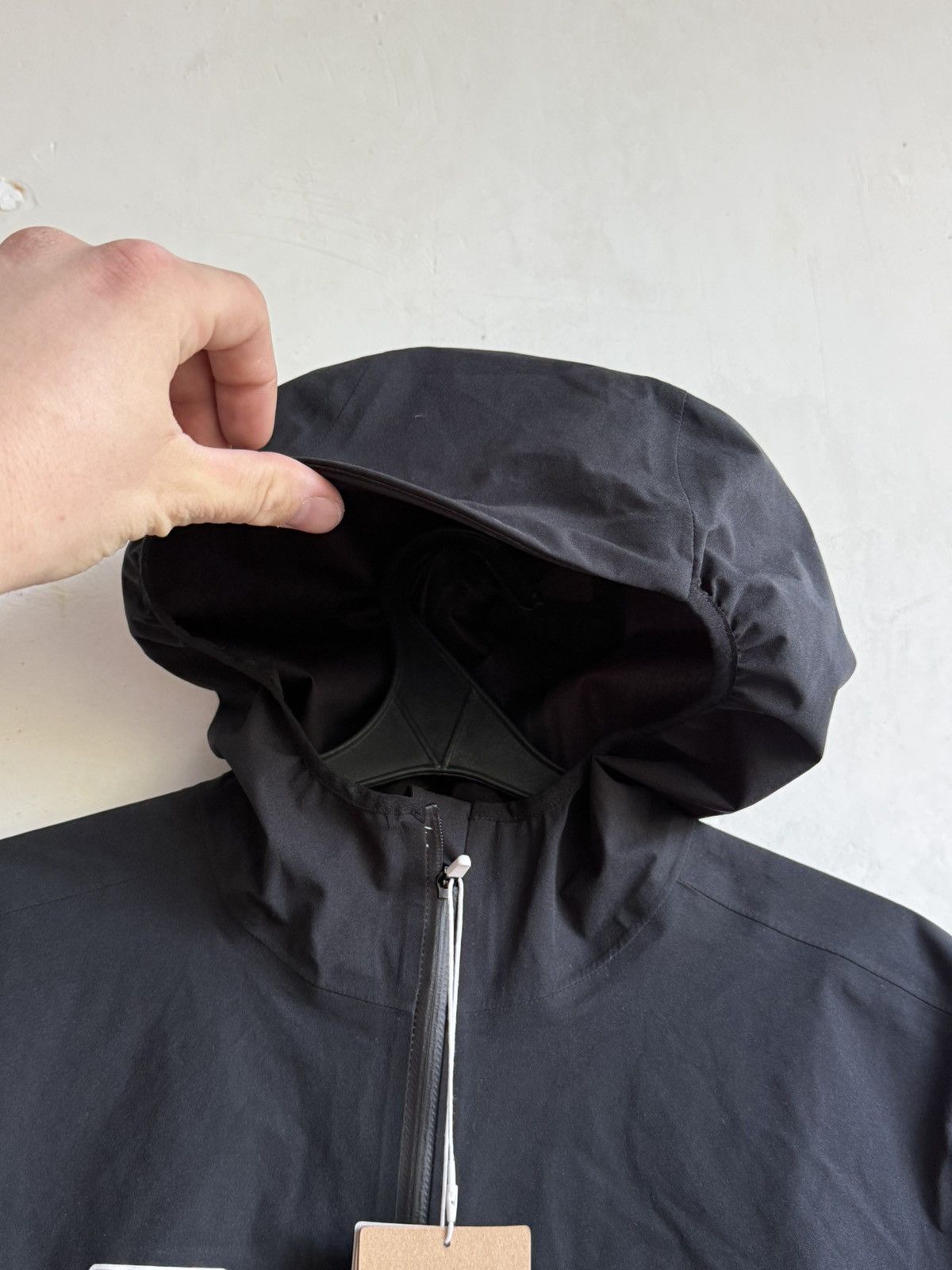 On On Running Warerproof Anorak Women’s jacket size M NWT Size M / US 6-8 / IT 42-44 - 5 Thumbnail