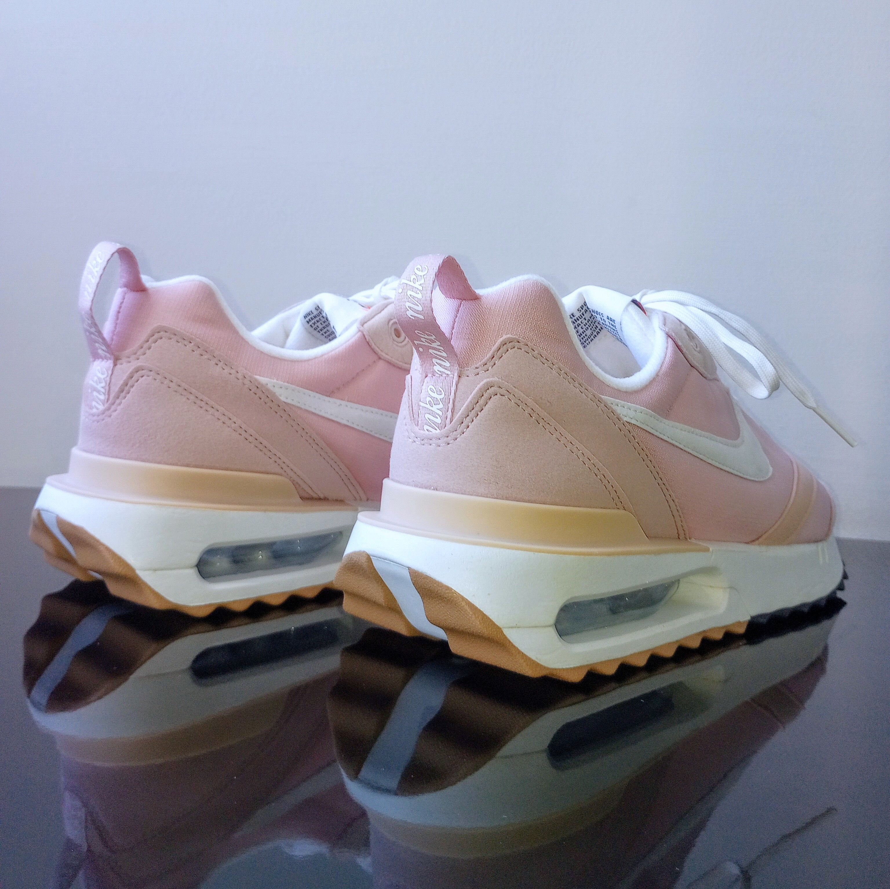 Nike Nike Women Air Max Dawn Sneaker in Pink Oxford/Summit White Size US 10 / IT 40 - 7 Thumbnail