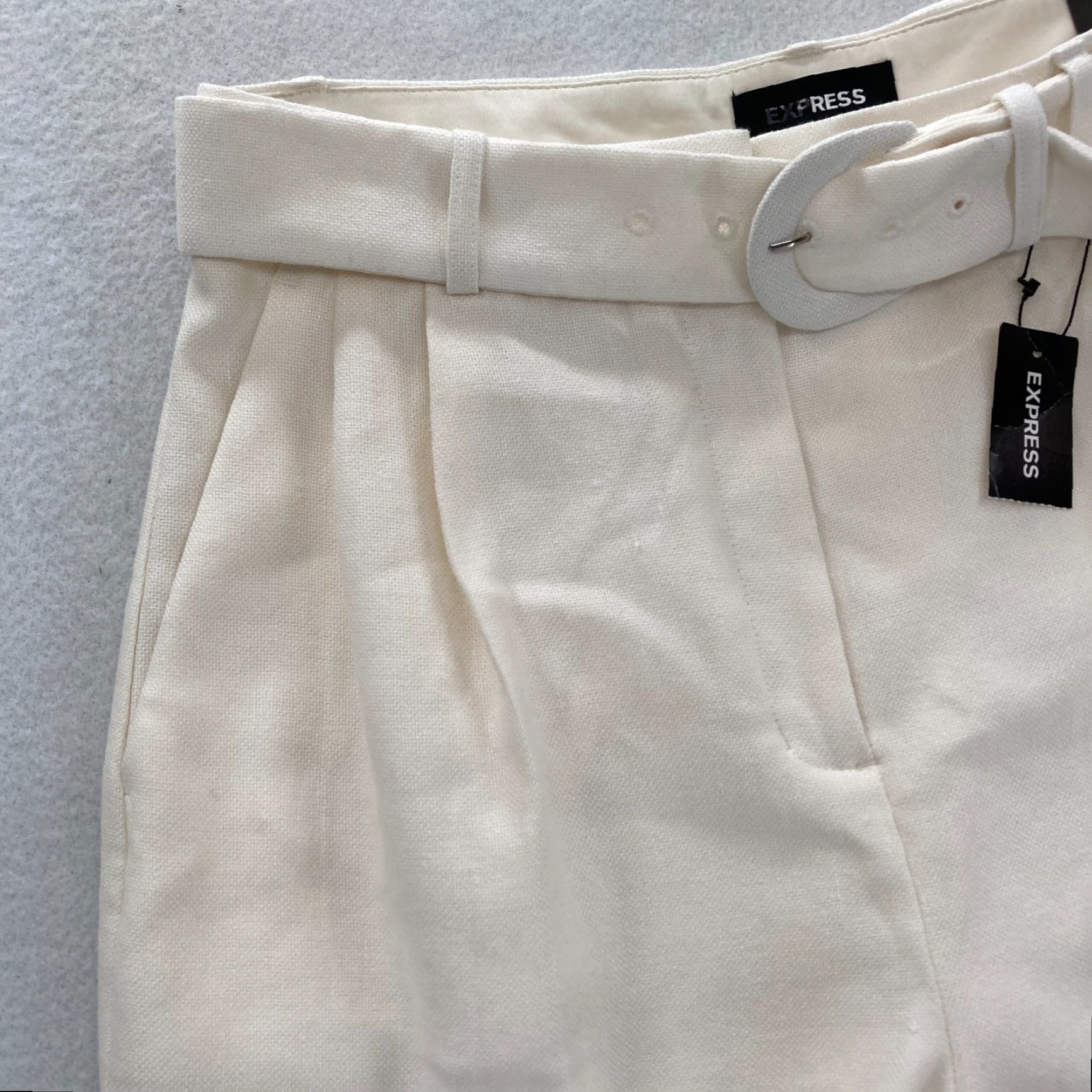Express Express Ankle Pants Women's 8 Beige Linen Blend Stretch Material Pleated Belted Pants Size 30" / US 8 / IT 44 - 3 Thumbnail