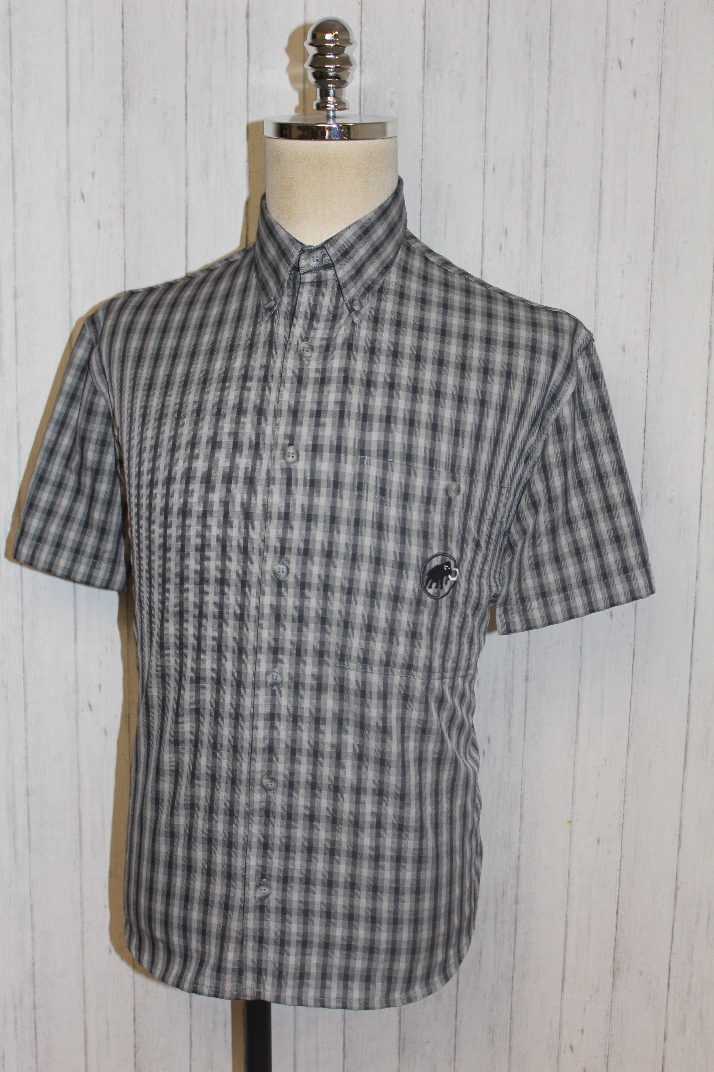 Mammut Mammut Outdoor Short Sleeve Check Shirt Size S Size US S / EU 44-46 / 1 - 3 Thumbnail