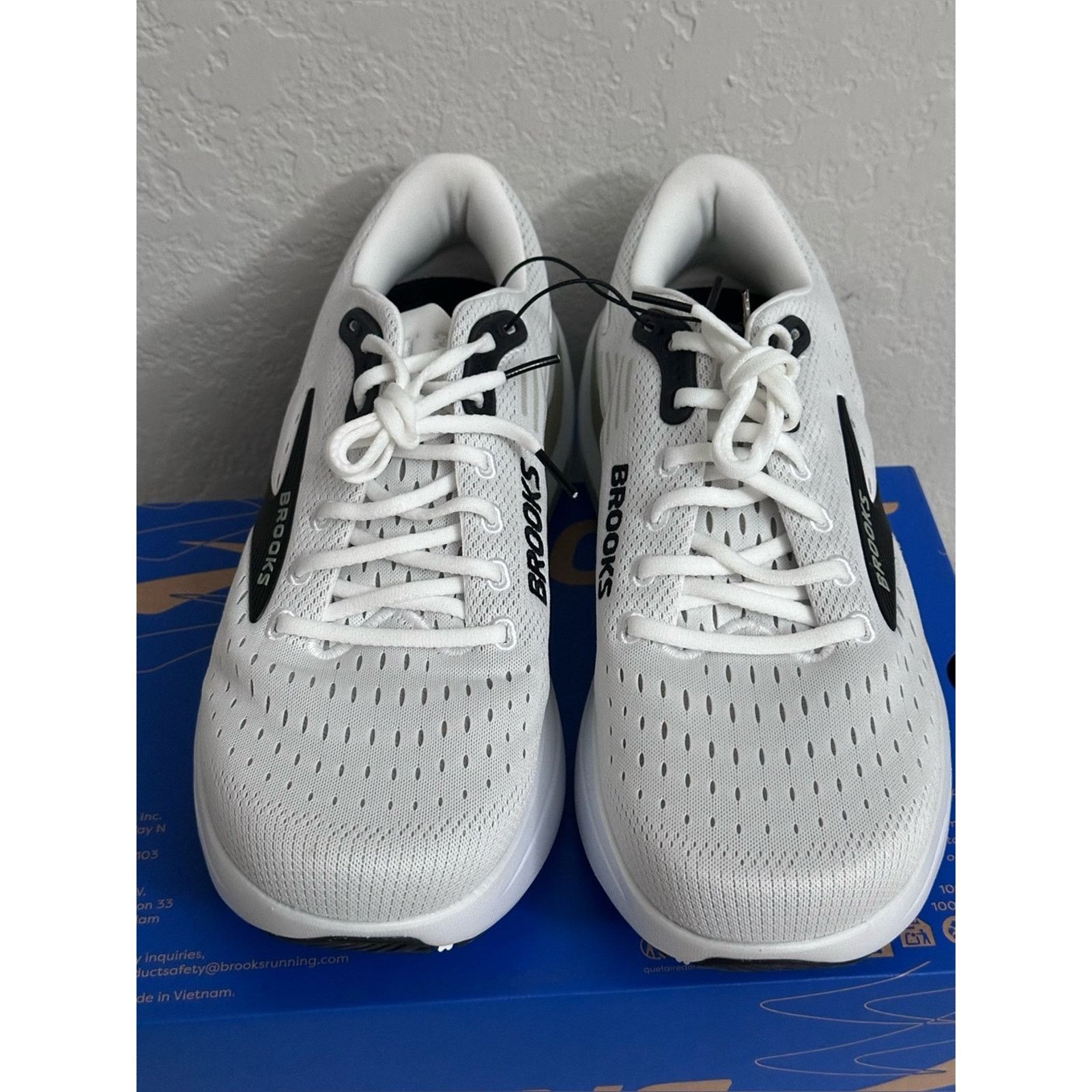 Brooks Brooks Men Ghost Max 3 Running Shoes Size 11.5 Bright White Size US 11.5 / EU 44-45 - 3 Thumbnail