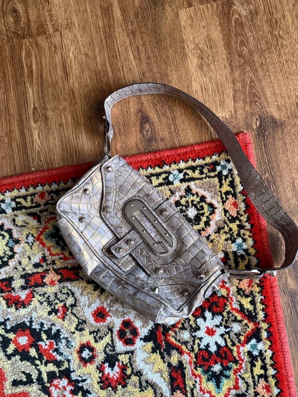 Guess Guess Y2K Avant-Garde Streetwear Archive Japan Clutch Bag Size ONE SIZE - 6 Thumbnail