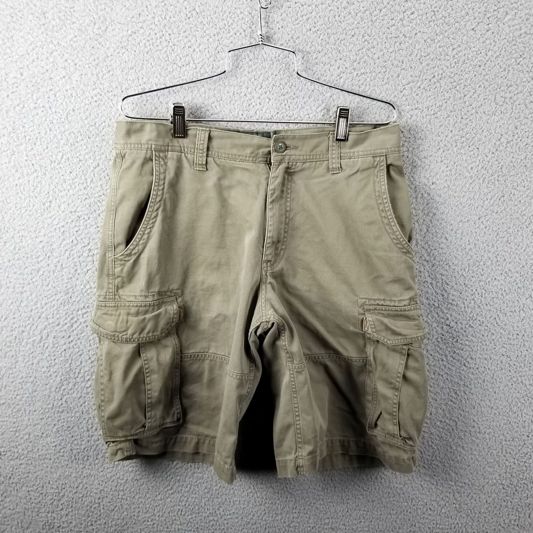 Old Navy Old Navy Surplus Cargo Shorts Mens 31 Brown Khaki Beige Cargo Army Casual Mens Shorts 31 Size US 31 - 2 Thumbnail