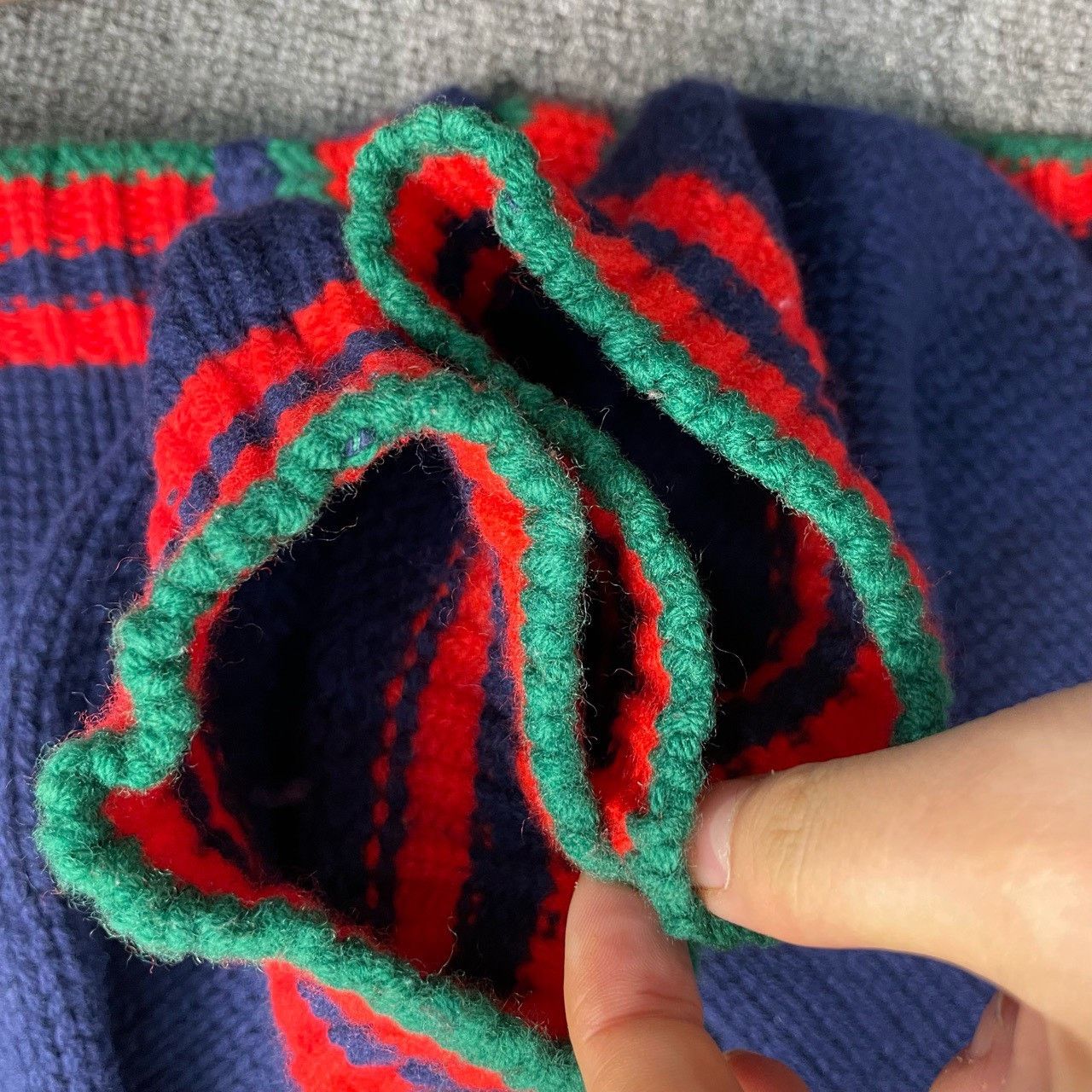 Gucci Gucci Blue, red and green cardigan sweater 2501-Nextarrow Size US S / EU 44-46 / 1 - 3 Thumbnail
