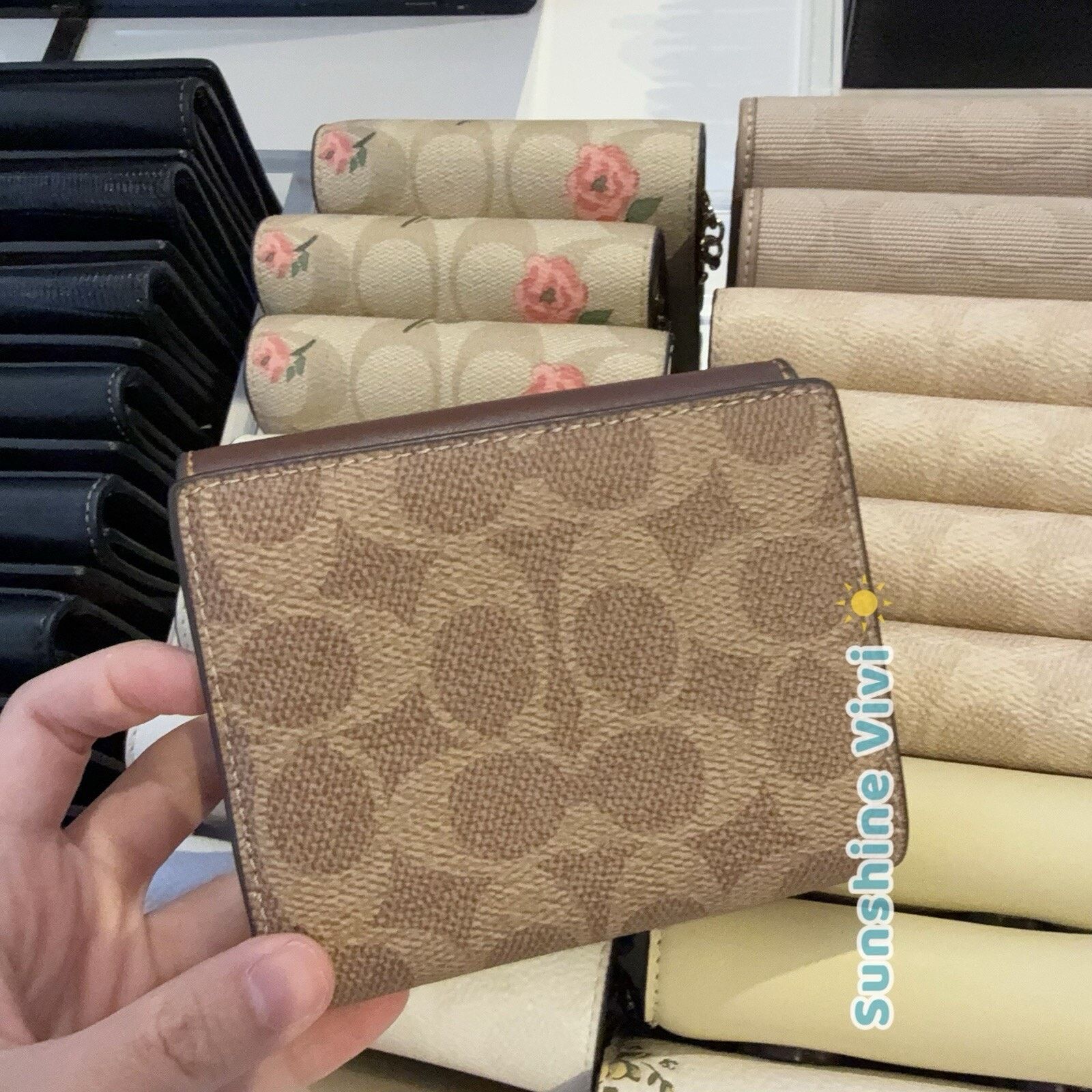 Coach NWT Coach Eliza Small Wallet Canvas CW801 Gold/Tan/Brown Size ONE SIZE - 2 Thumbnail
