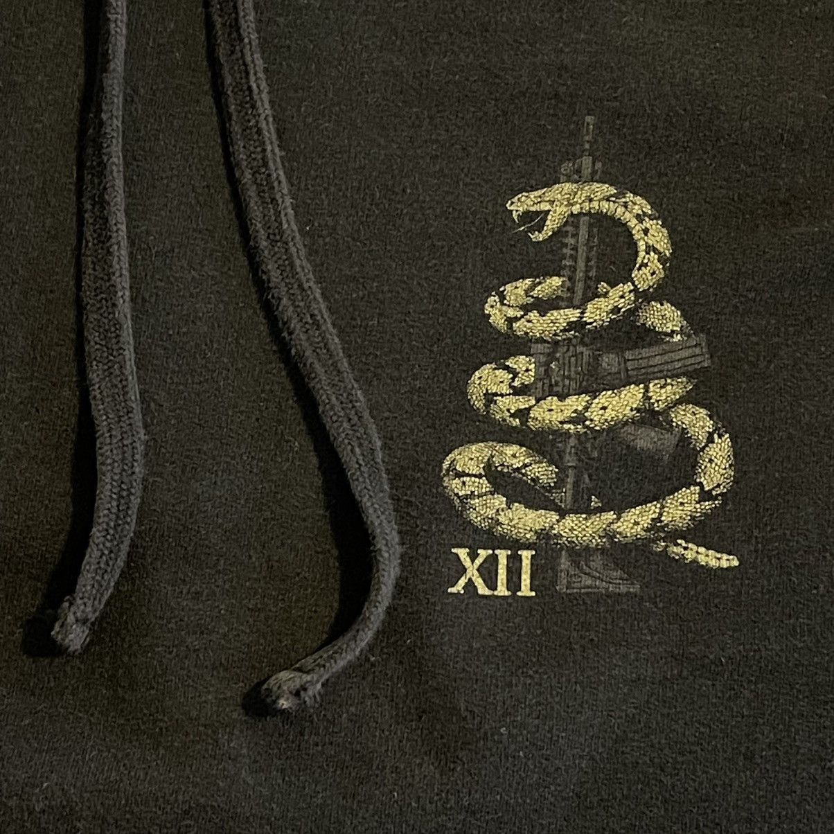 Other Snake Hoodie Men XL Black Graphic Sweatshirt Sweater Size US XL / EU 56 / 4 - 7 Thumbnail