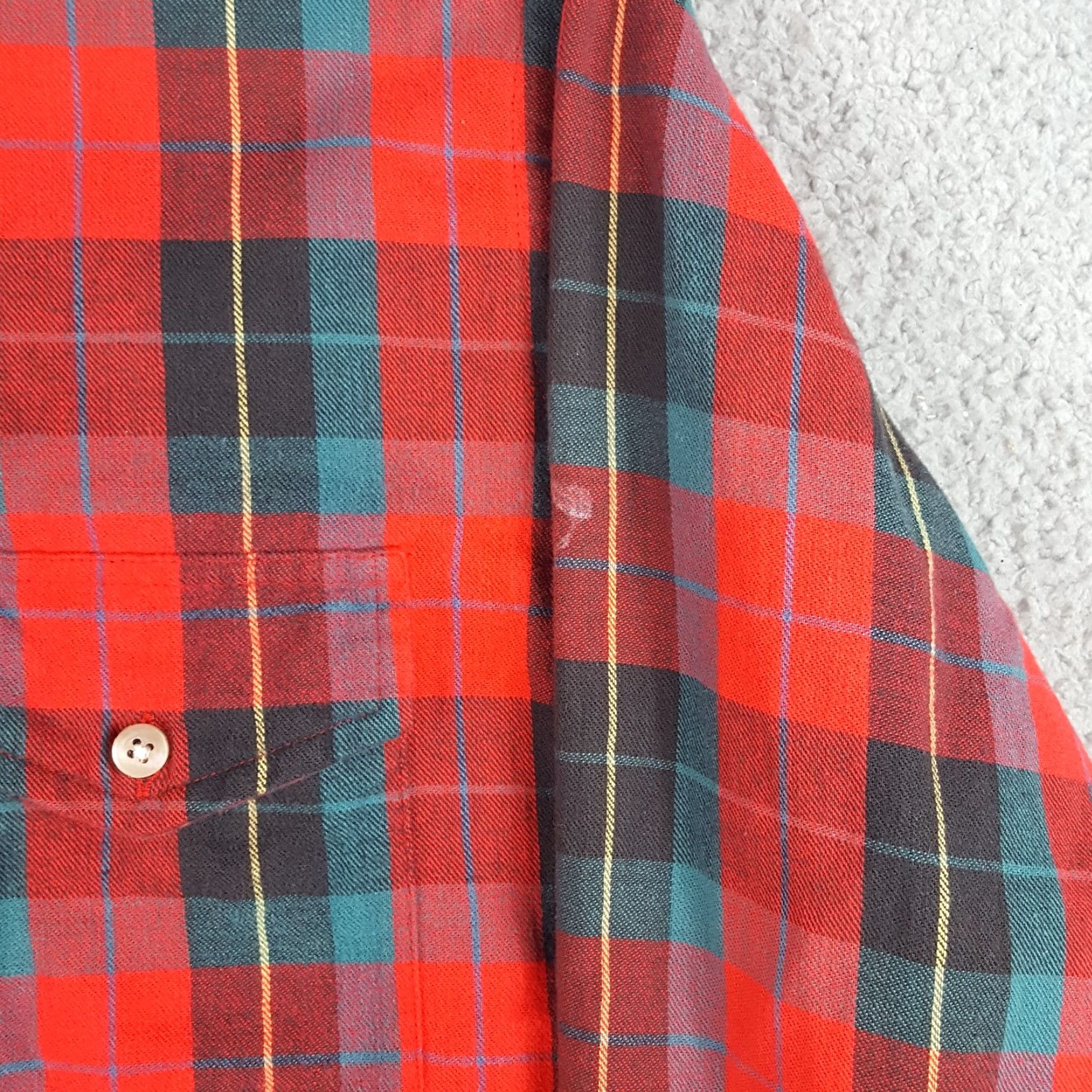 Vintage VINTAGE Woolrich Button-Up SHIRT XL Red Plaid 80s Lumberjack Flannel Men’s Size XL Western Hunting Workwear Size US XL / EU 56 / 4 - 4 Thumbnail