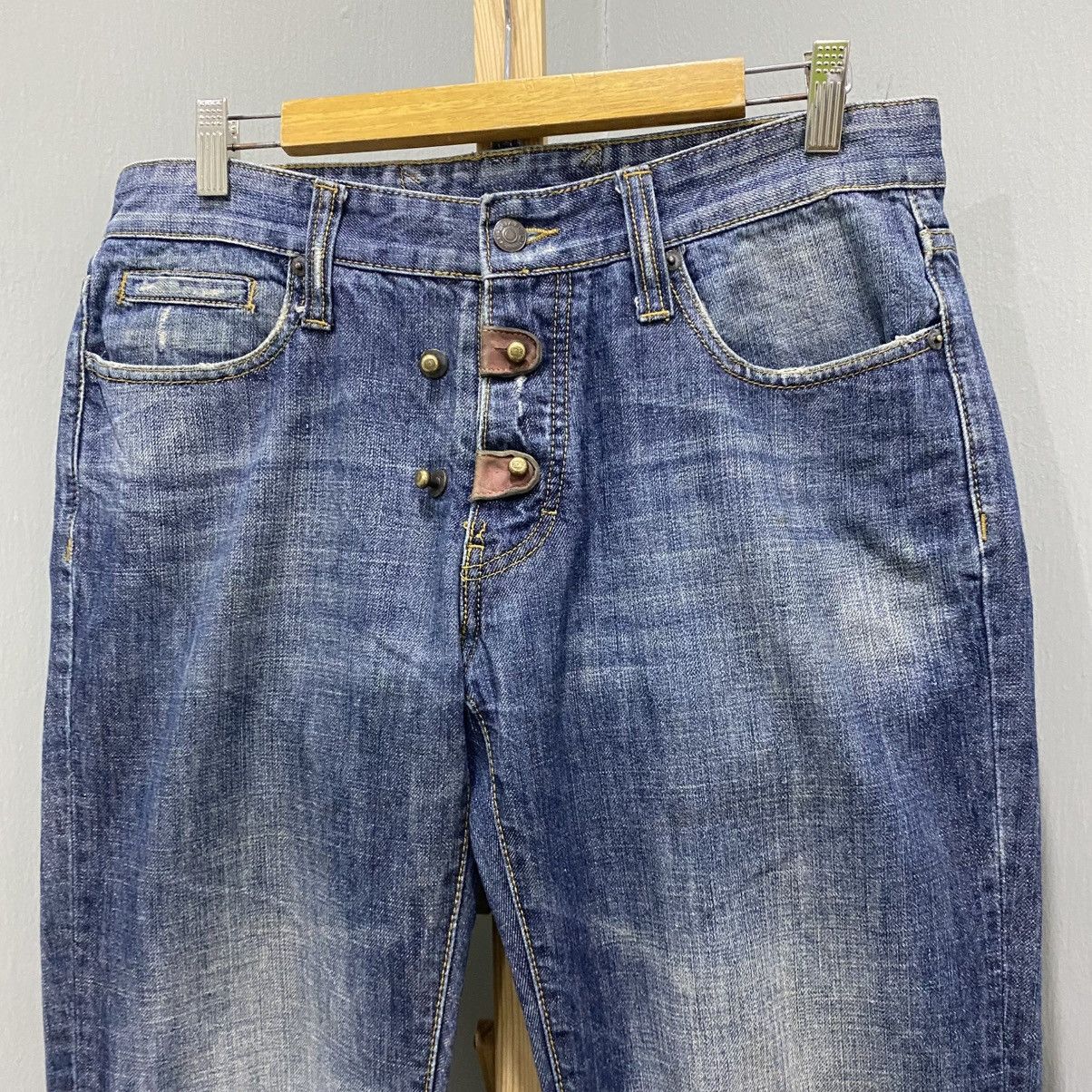 Dsquared2 Dsquared2 Blue Wash Distressed Button-Fly Straight Jeans Size US 32 / EU 48 - 3 Thumbnail