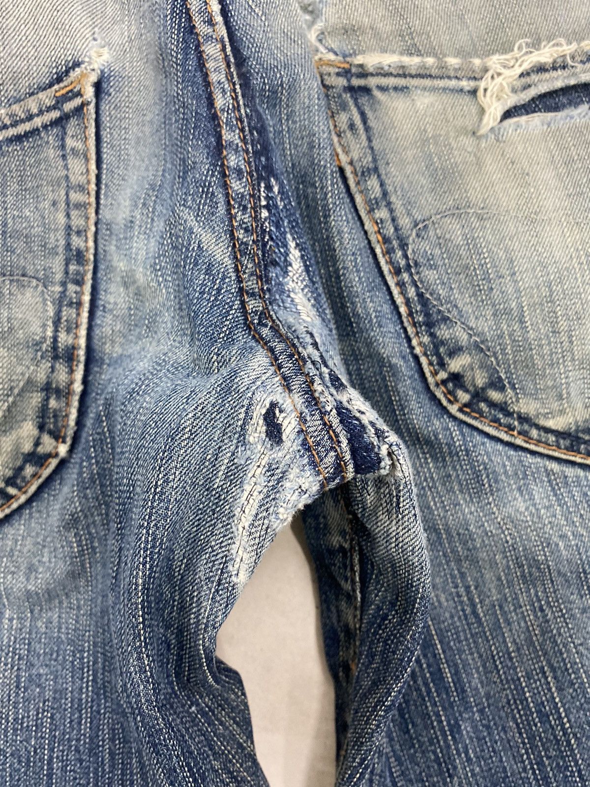 If Six Was Nine Vintage Meple Straight Leg Distressed Worn Look Classic Fade Size US 31 - 13 Thumbnail