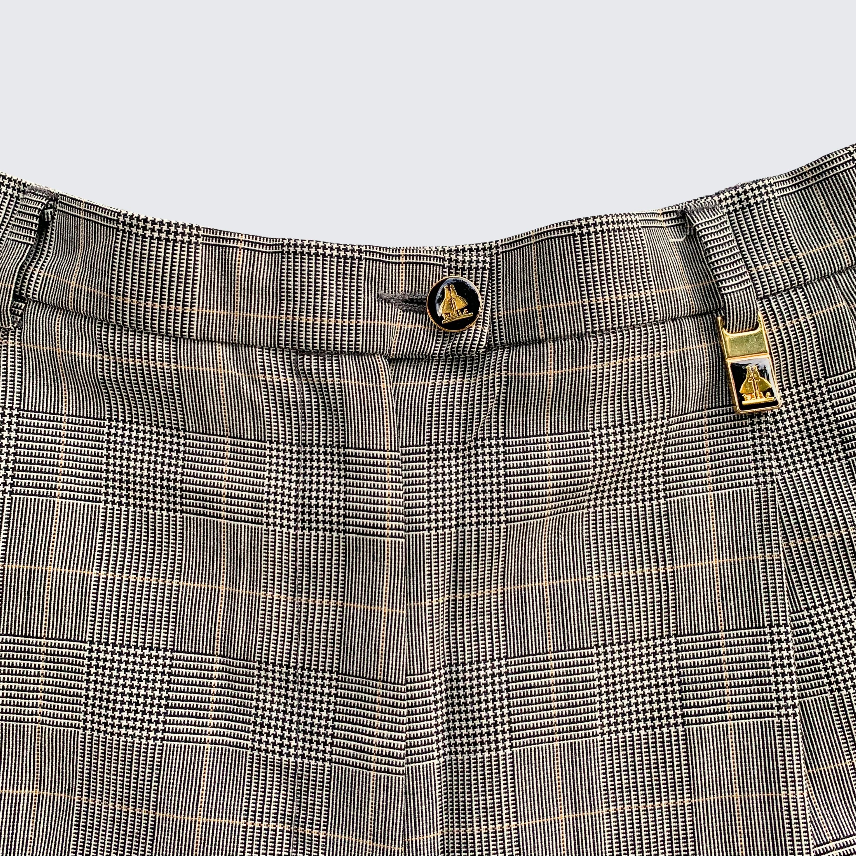 Burberry Vintage Burberry Made In England Trouser Formal Shorts Size 27" / US 4 / IT 40 - 2 Thumbnail