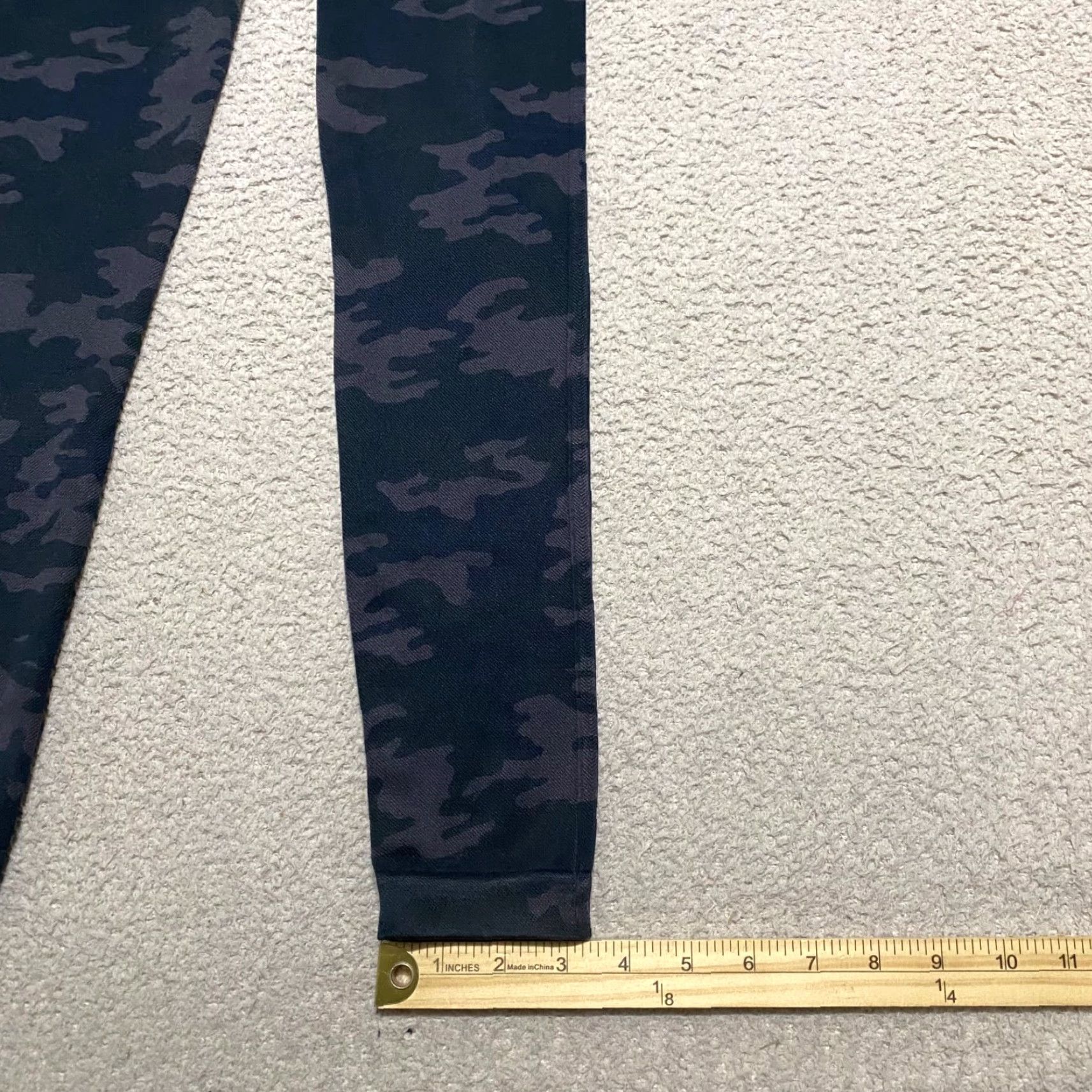 Spanx Spanx Womens Leggings S Gray Black Camo Look at Me Now Seamless Stretch Size 28" / US 6 / IT 42 - 3 Thumbnail