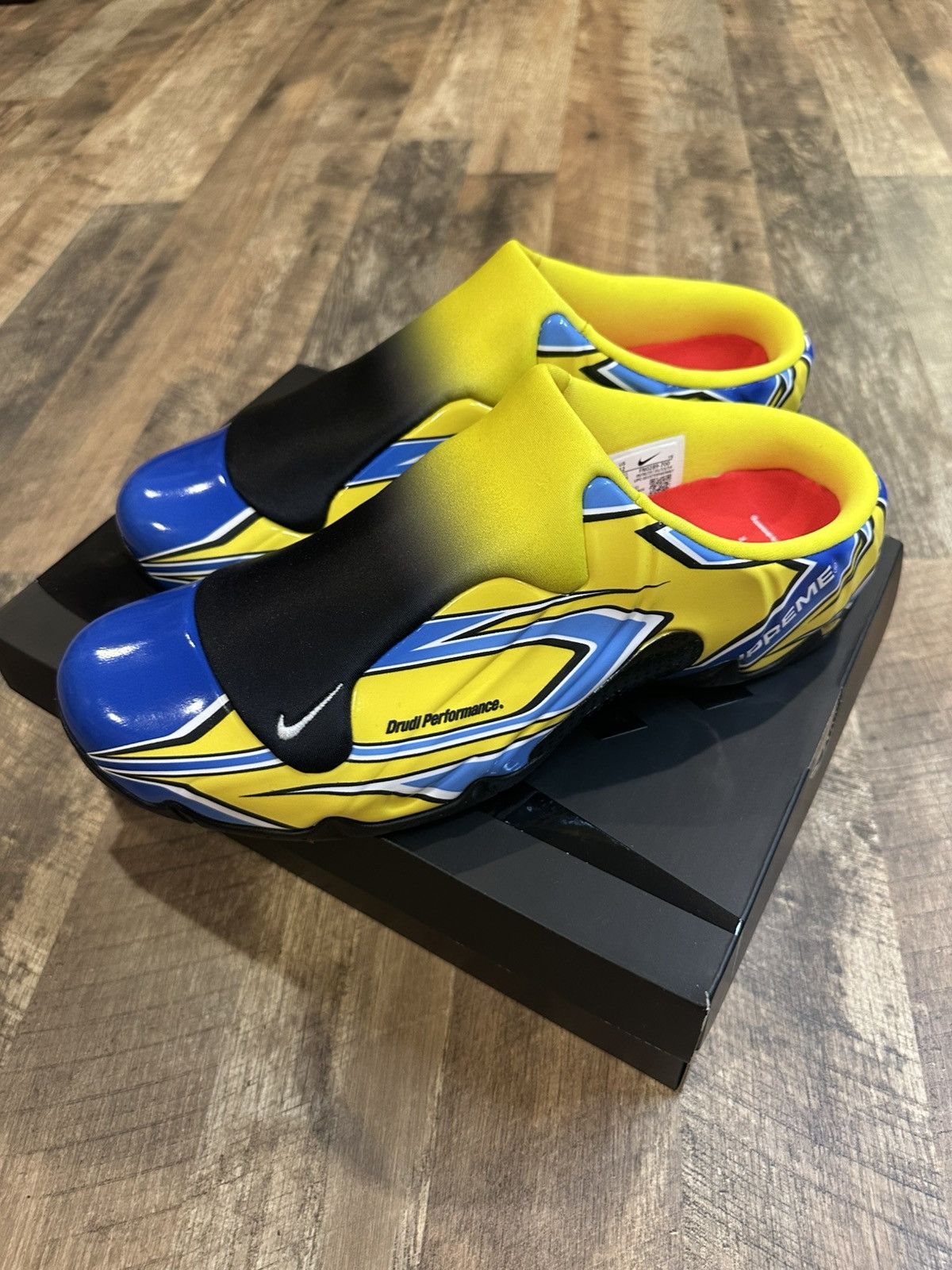 Nike × Supreme Supreme x Nike Clogposite Opti Yellow Blue Brand New in Box Size US 12 / EU 45 - 3 Thumbnail