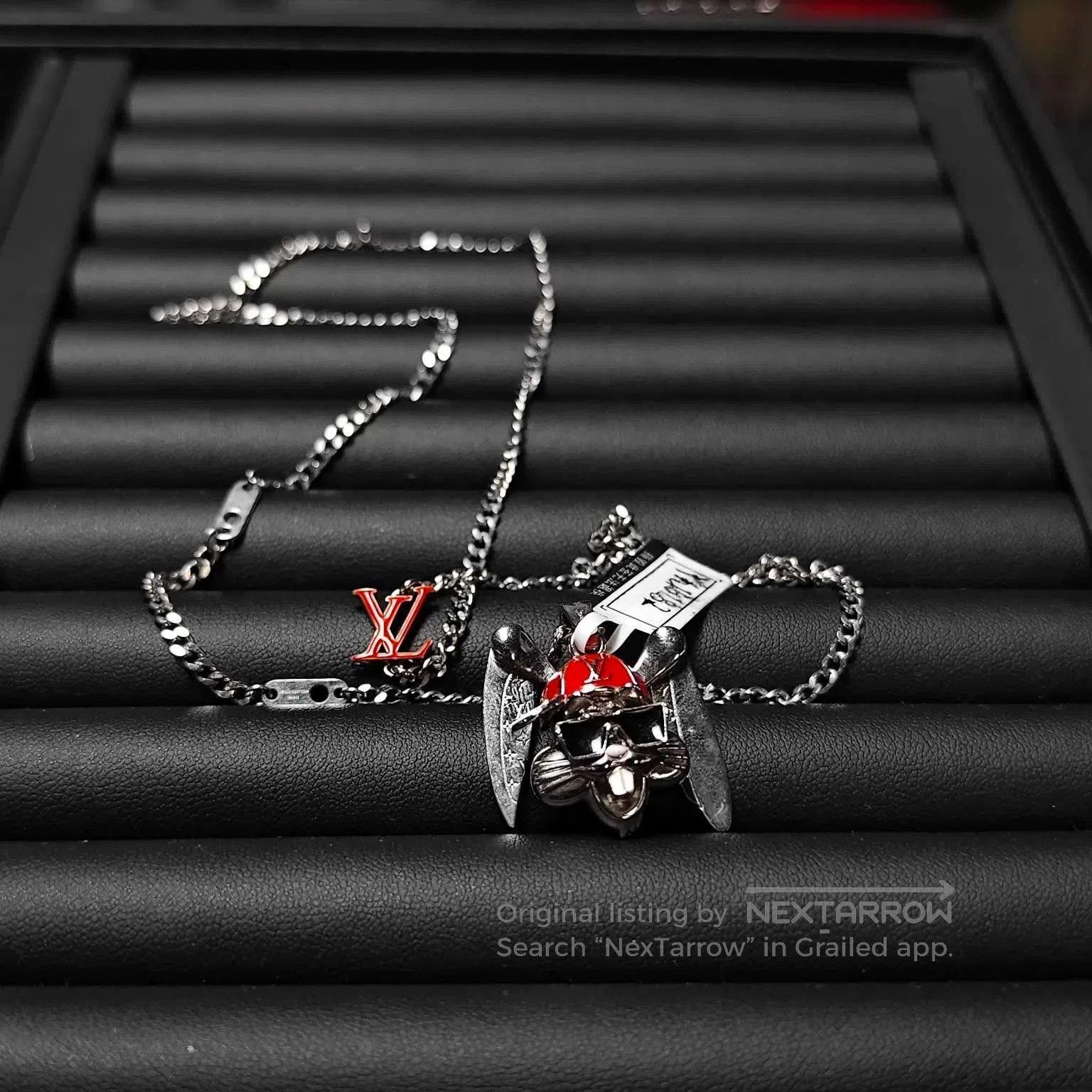 Louis Vuitton Louis Vuitton Rabbit Limited Bugs Bunny Pendant. Size ONE SIZE - 1 Thumbnail